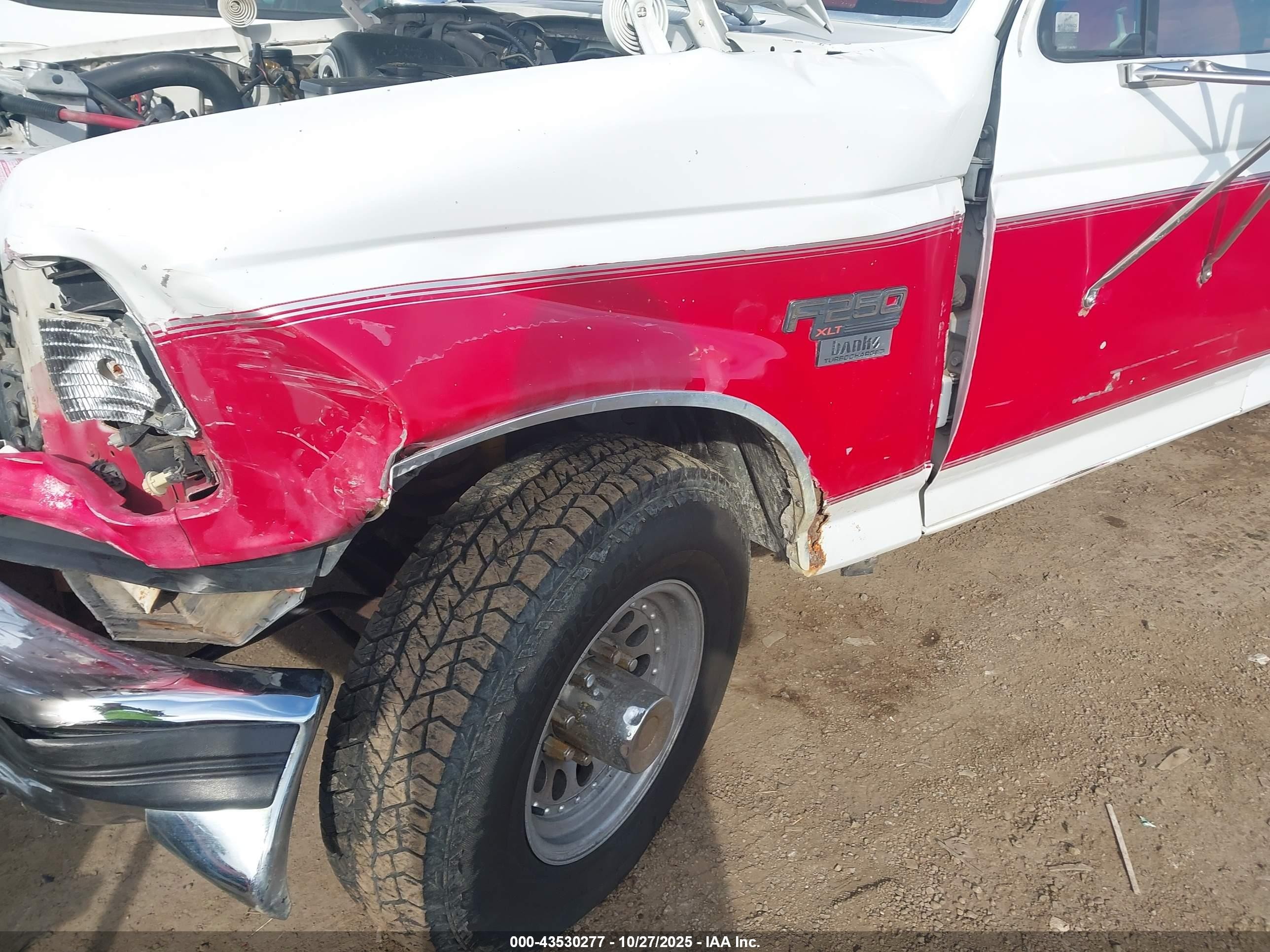 1993 Ford F250   White vin: 1FTHX25M5PKA08597