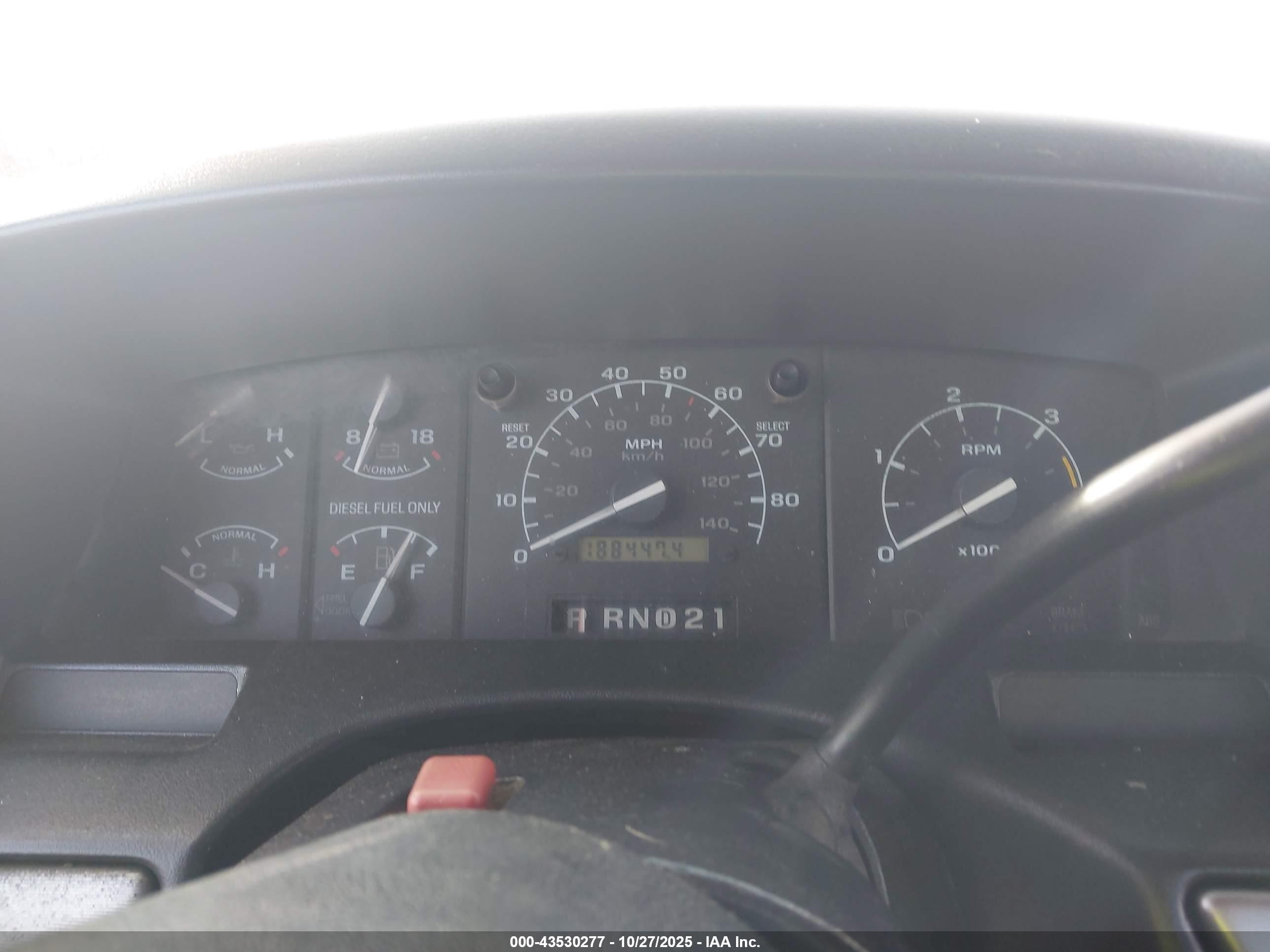 1993 Ford F250   White vin: 1FTHX25M5PKA08597