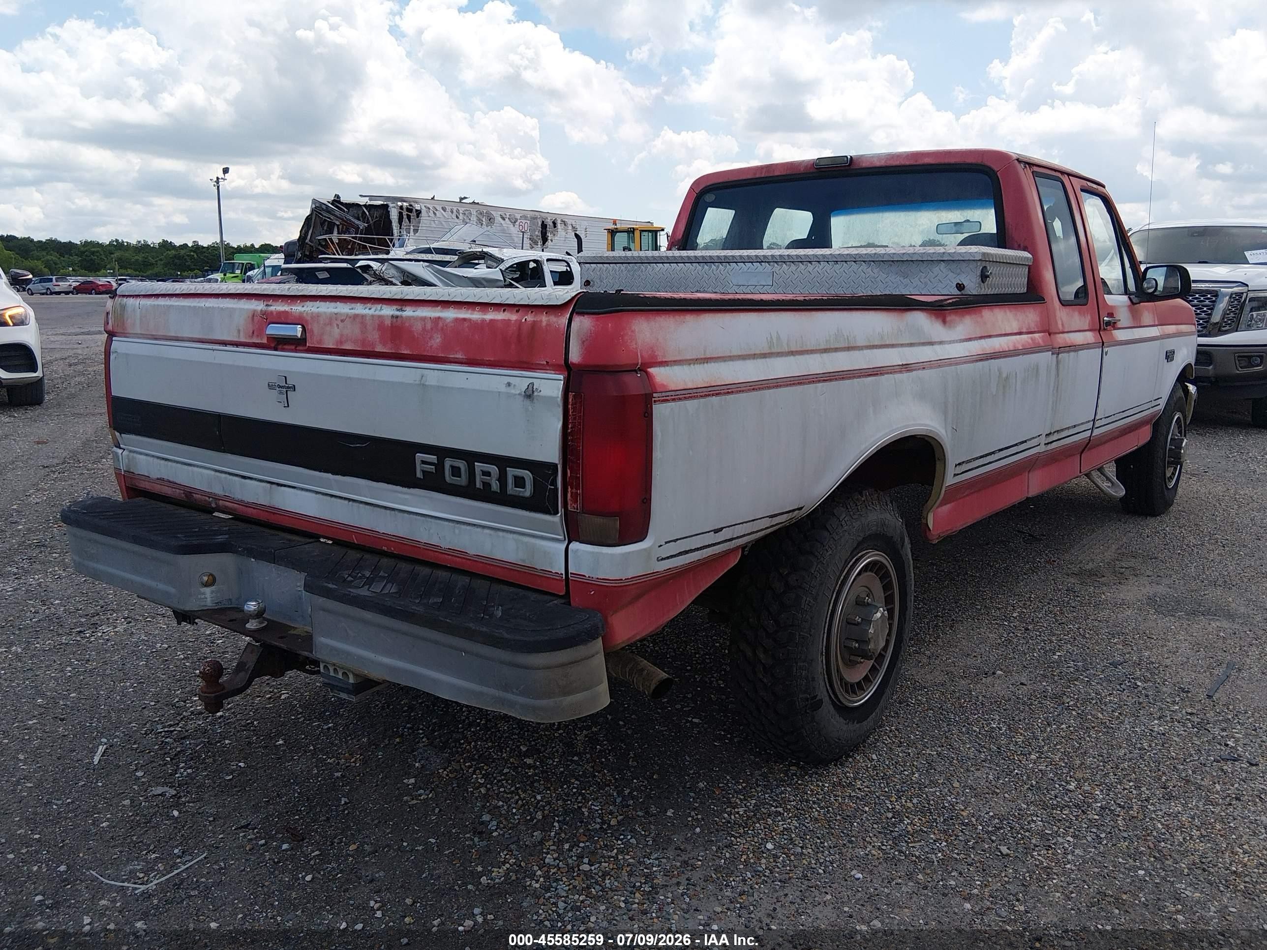 1993 Ford F250   Red vin: 1FTHX25M8PKB23808