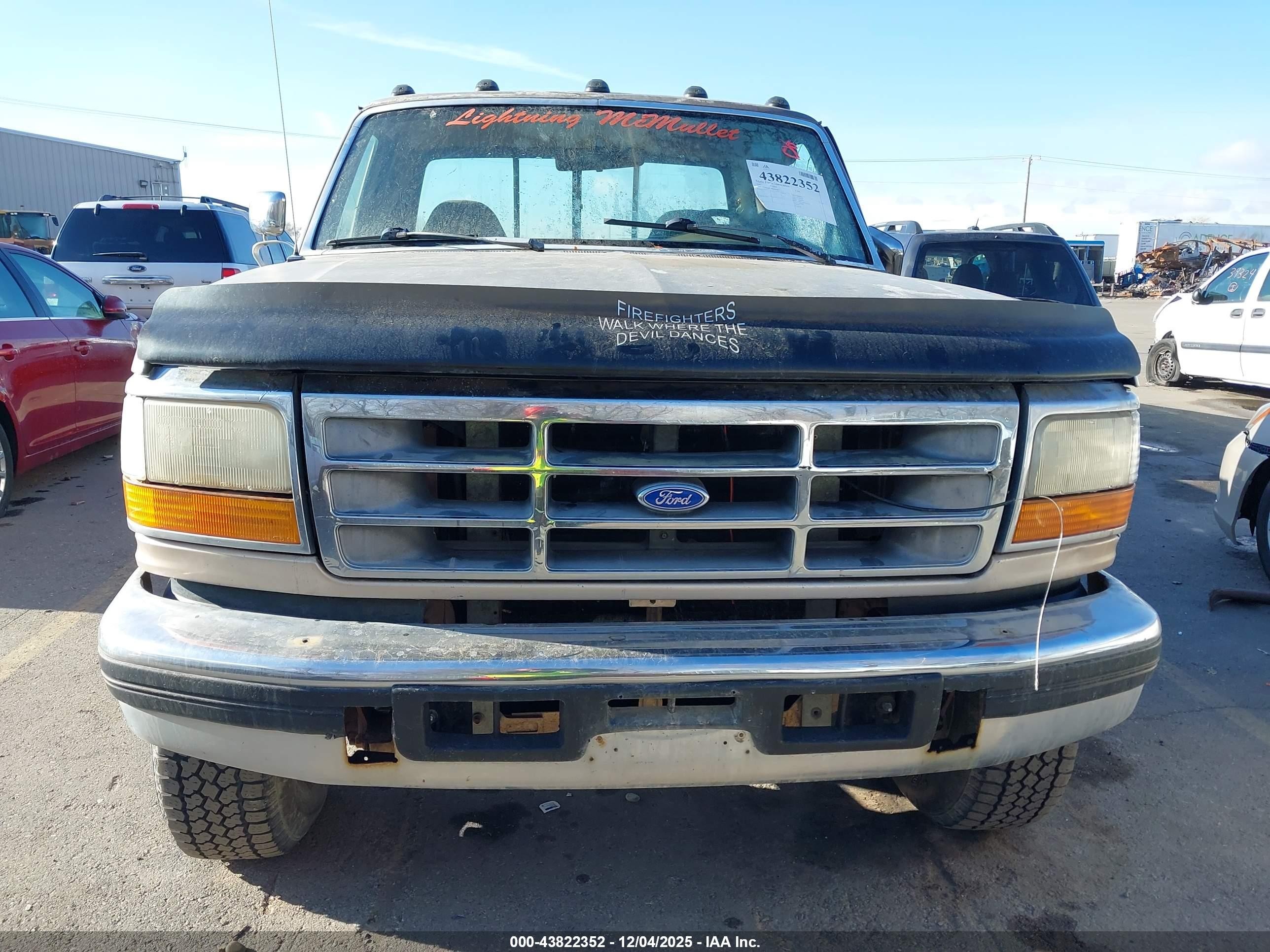 1993 Ford F250   Gold vin: 1FTHX26C8PKB92827