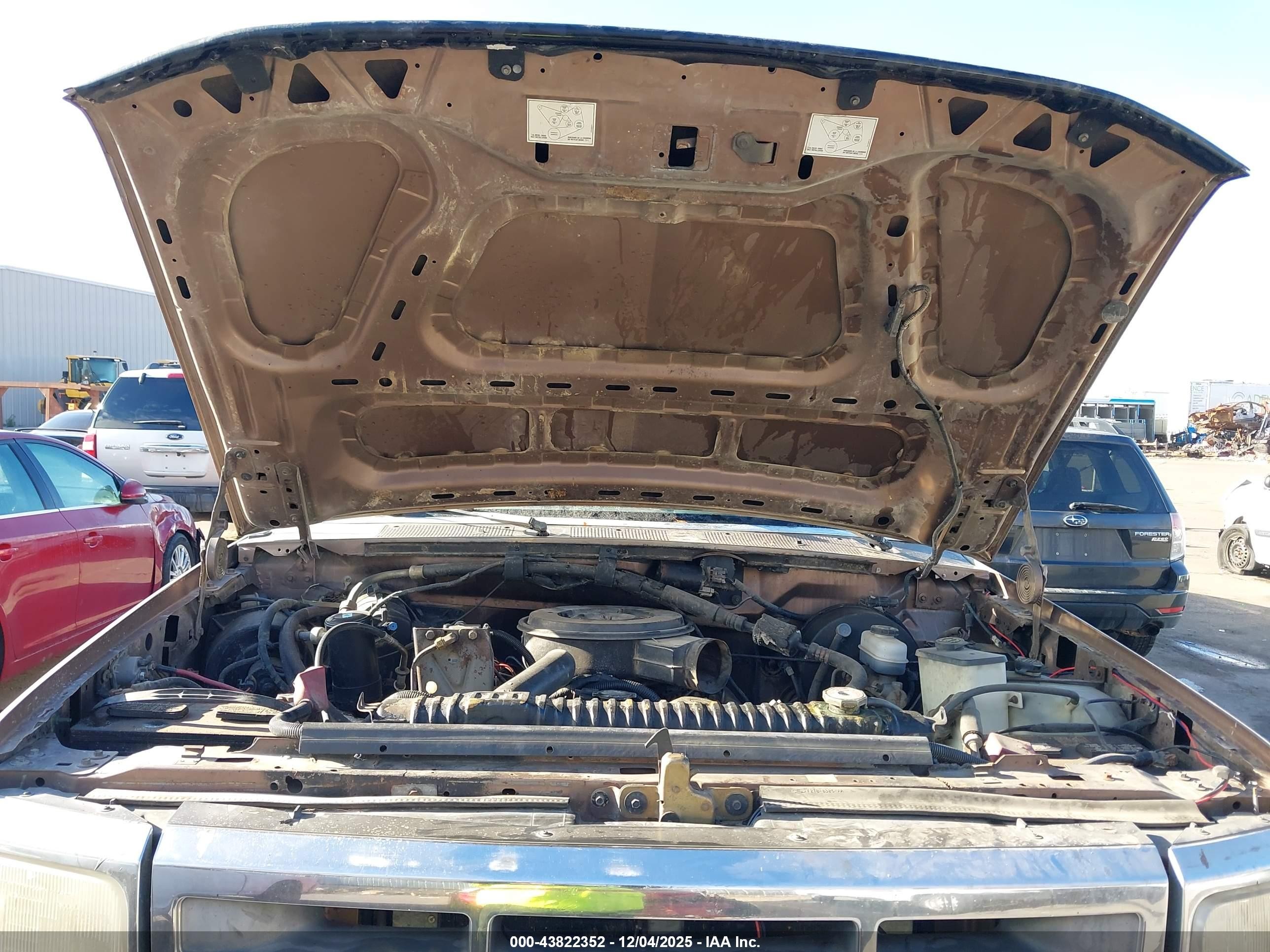 1993 Ford F250   Gold vin: 1FTHX26C8PKB92827