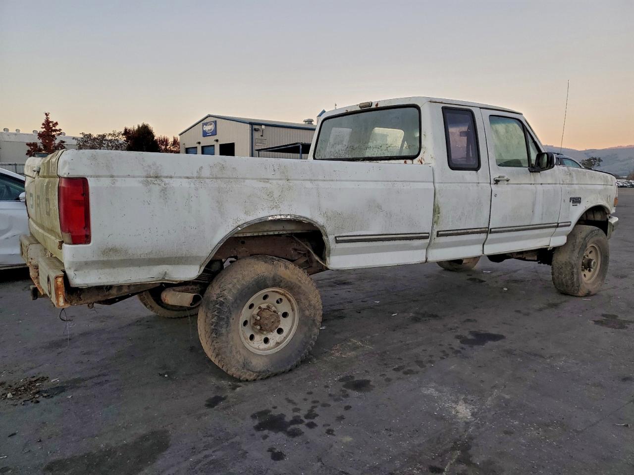 1993 Ford F250 White vin: 1FTHX26C8PKB98952