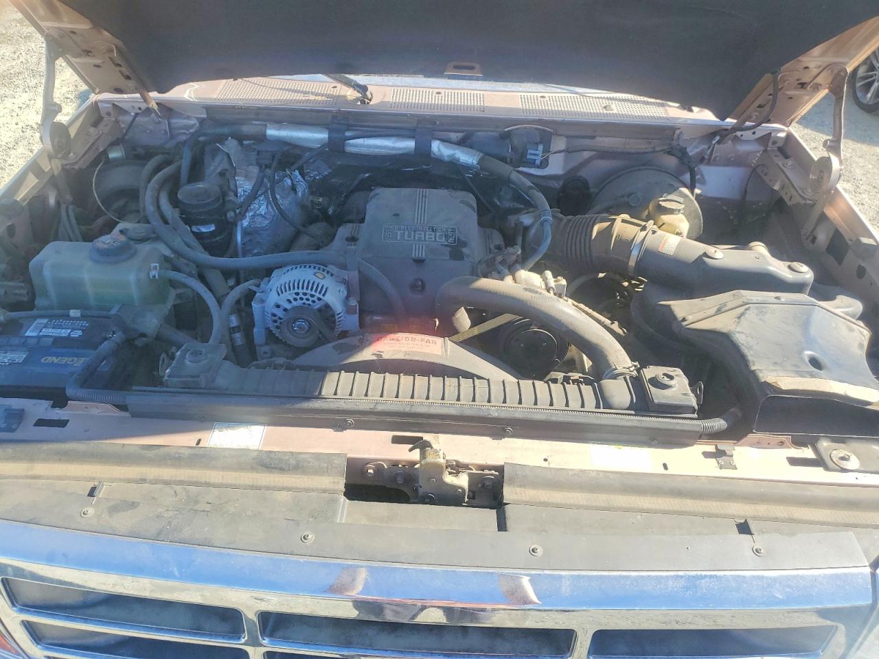 1997 Ford F250 Two Tone vin: 1FTHX26F0VEA09197
