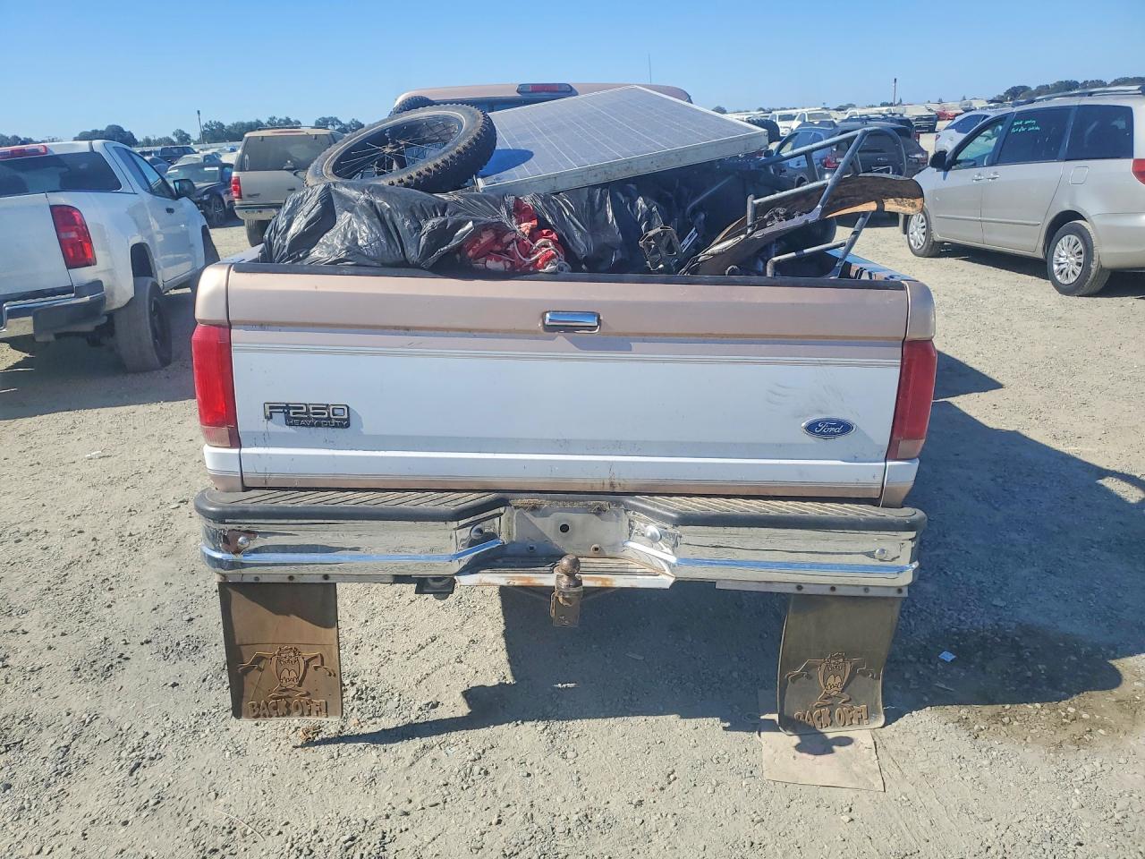 1997 Ford F250 Two Tone vin: 1FTHX26F0VEA09197