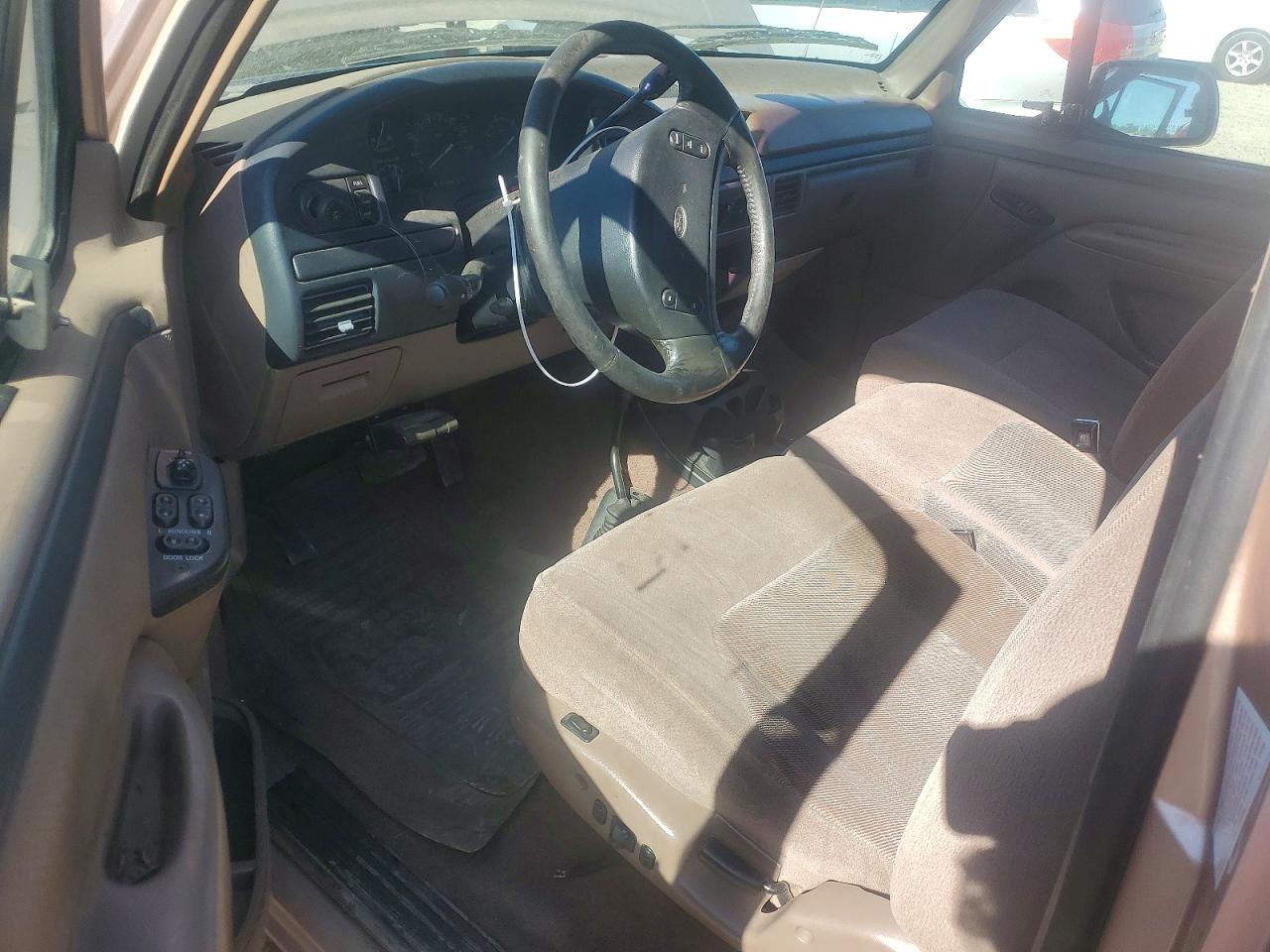 1997 Ford F250 Two Tone vin: 1FTHX26F0VEA09197