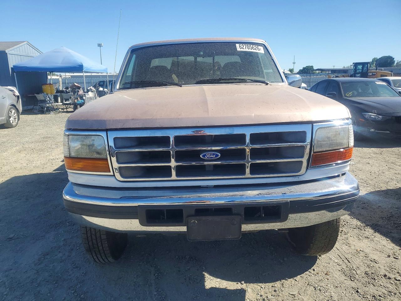 1997 Ford F250 Two Tone vin: 1FTHX26F0VEA09197