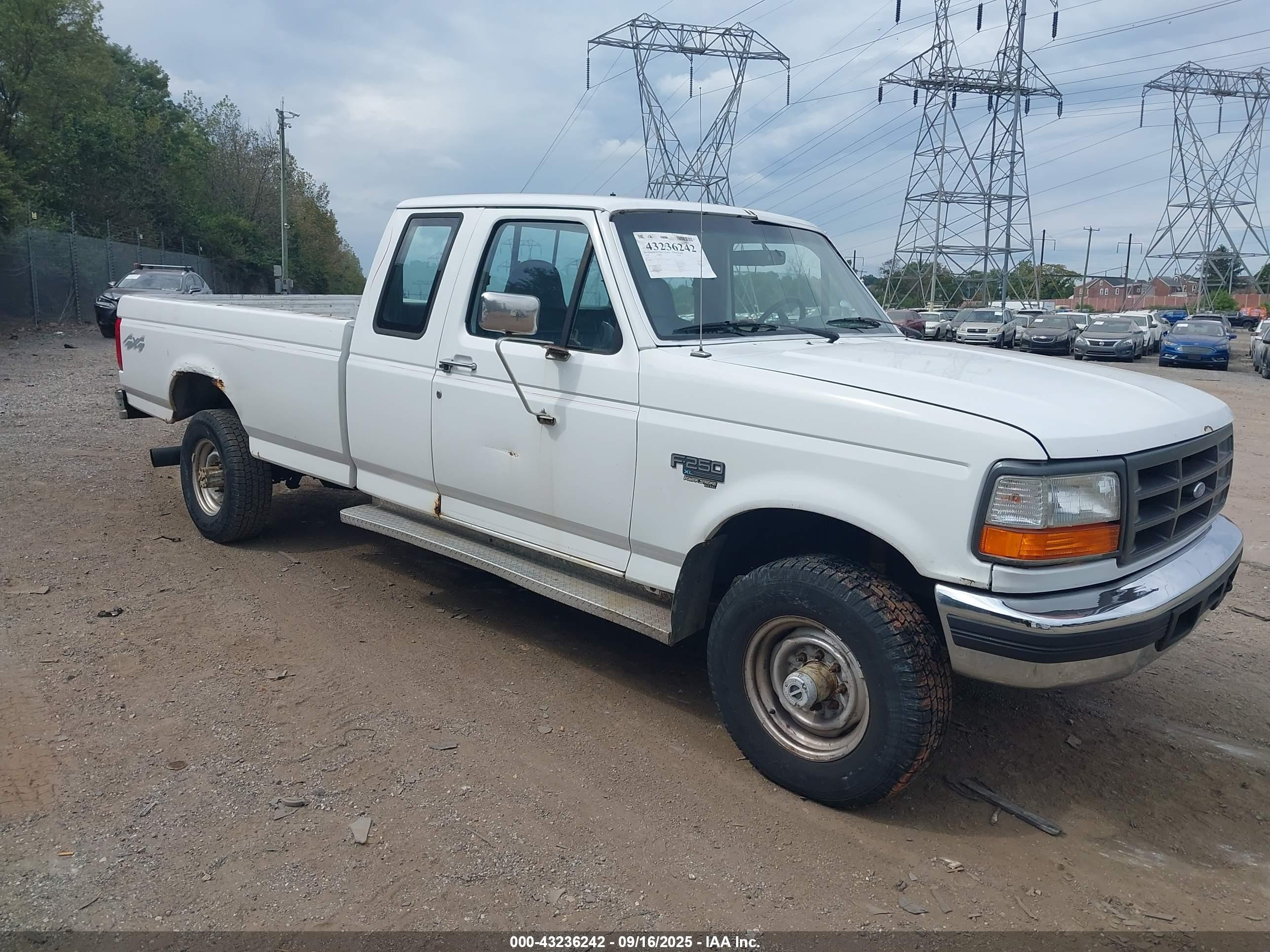 1996 Ford F250   White vin: 1FTHX26F1TEB38157