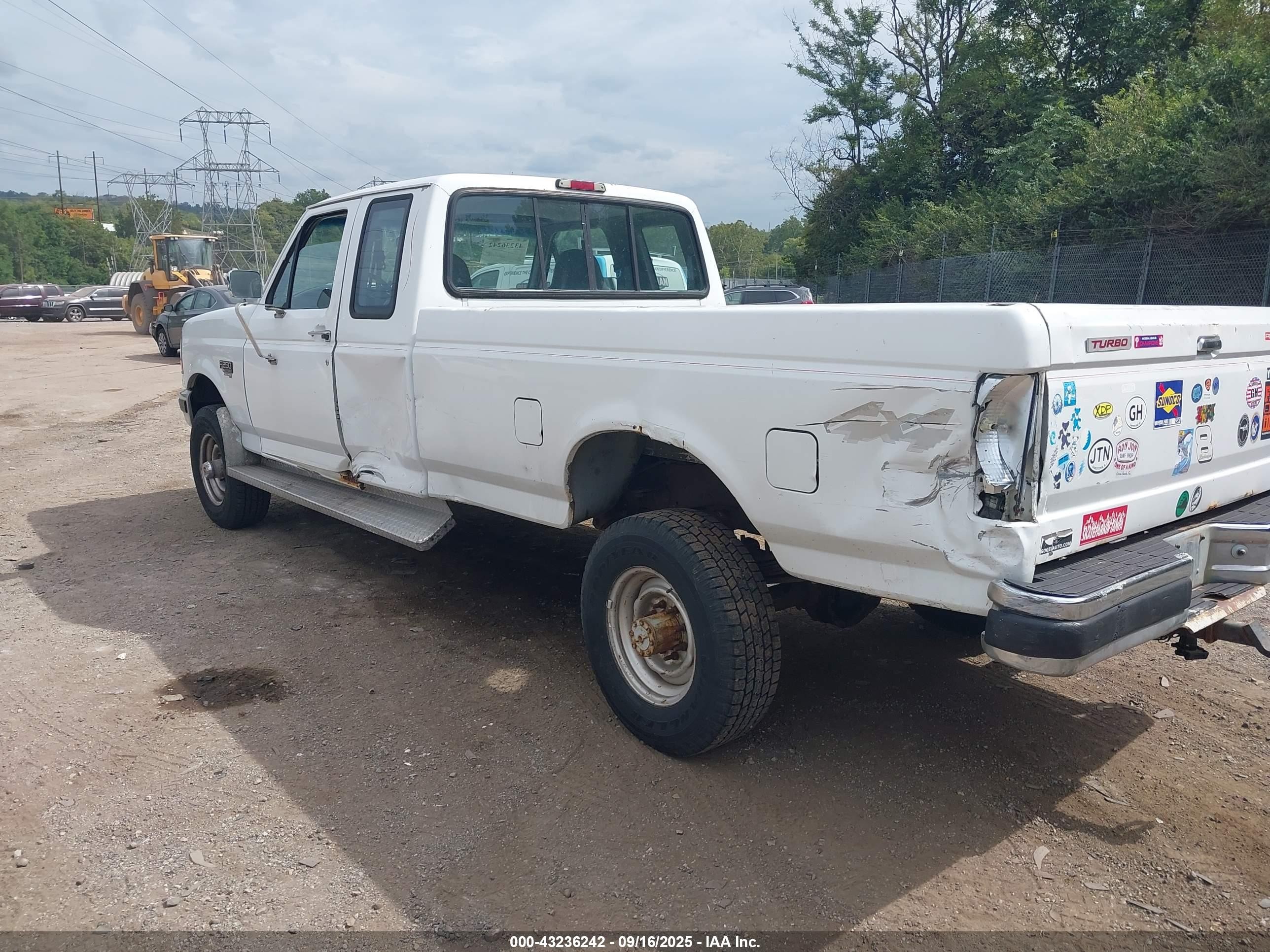 1996 Ford F250   White vin: 1FTHX26F1TEB38157