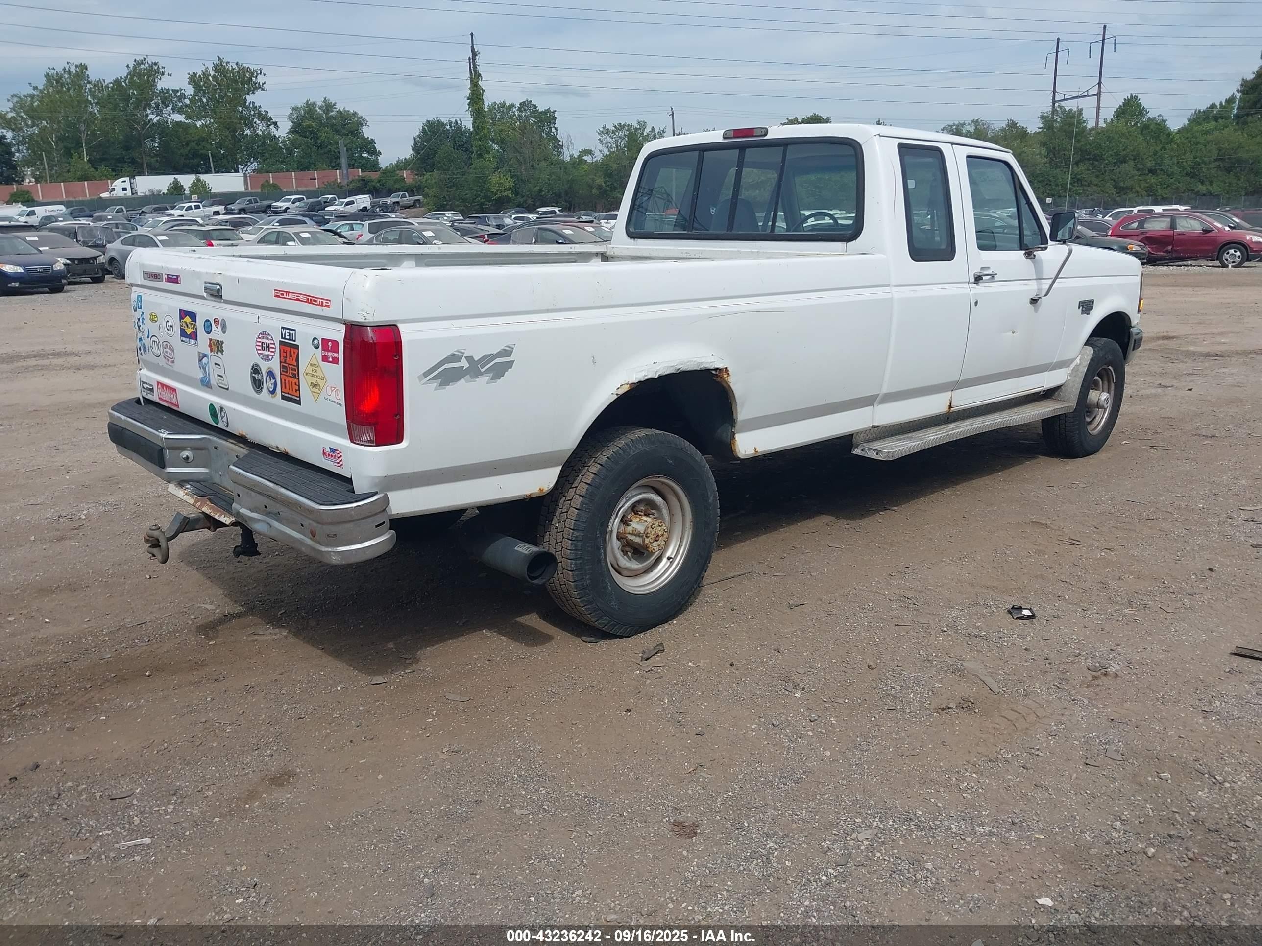 1996 Ford F250   White vin: 1FTHX26F1TEB38157