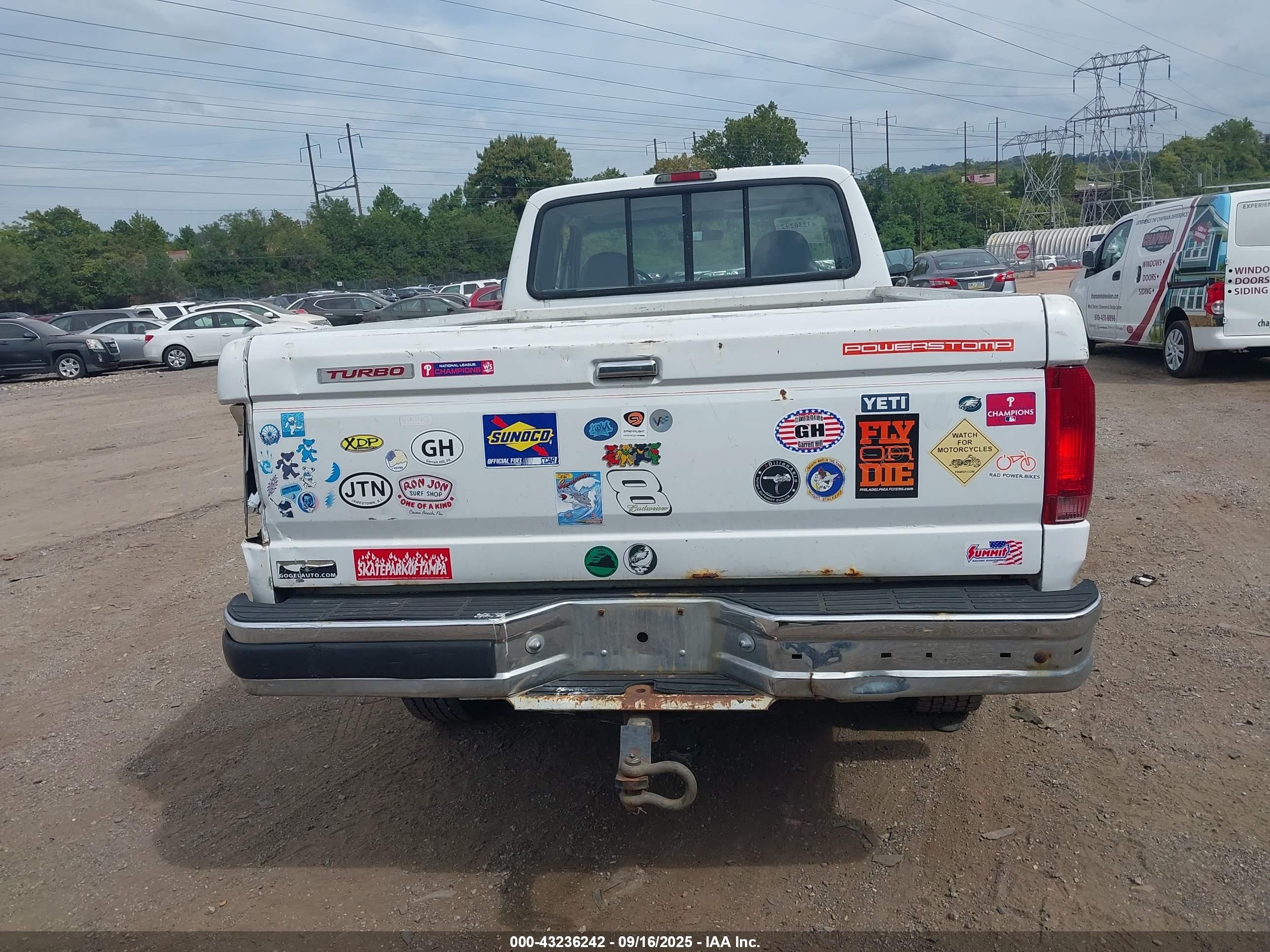 1996 Ford F250   White vin: 1FTHX26F1TEB38157