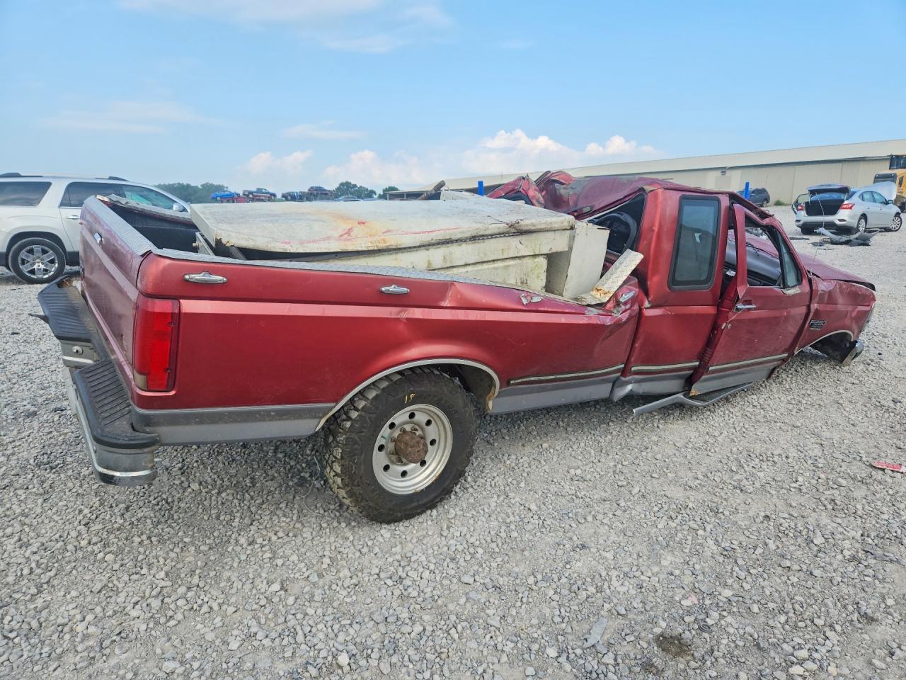 1997 Ford F250 Red vin: 1FTHX26F1VEA80490