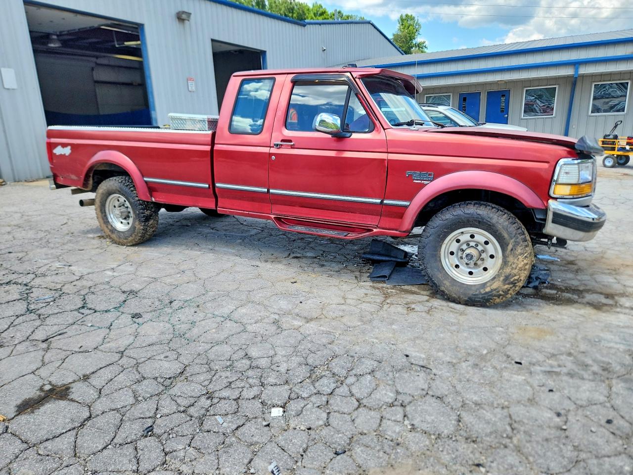 1997 Ford F250 Red vin: 1FTHX26F3VEB96287