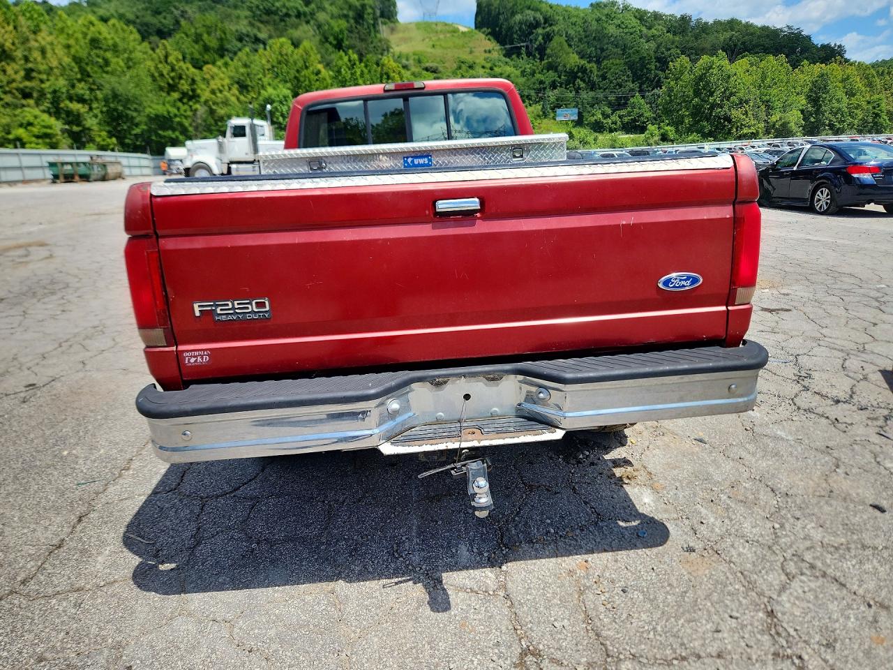 1997 Ford F250 Red vin: 1FTHX26F3VEB96287