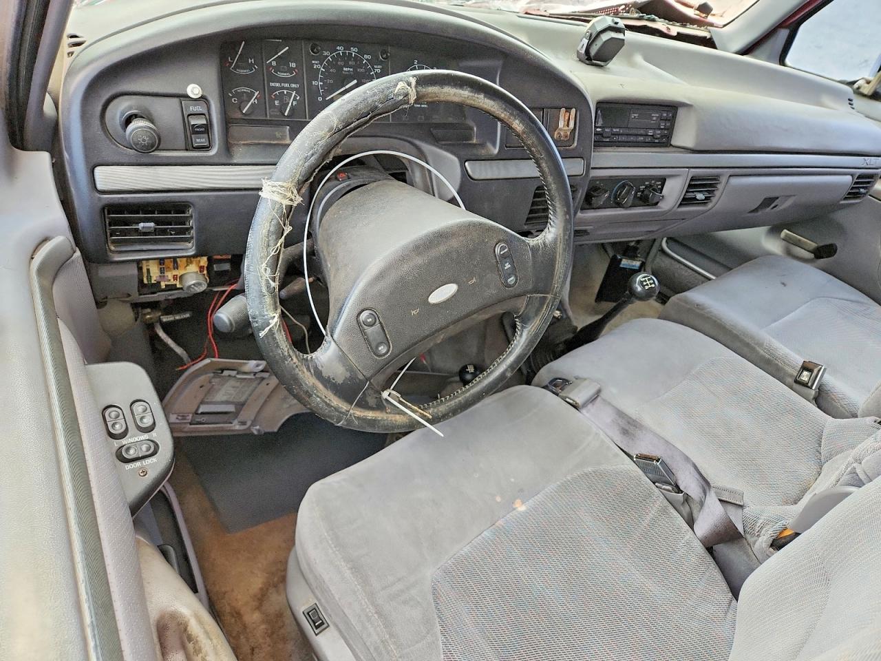 1994 Ford F250 Burgundy vin: 1FTHX26F5RKB66442