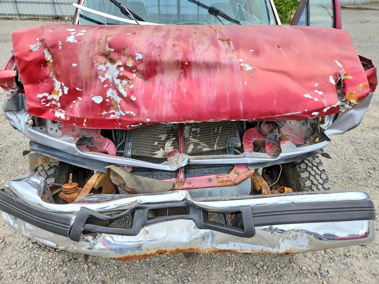 1994 Ford F250 Burgundy vin: 1FTHX26F5RKB66442