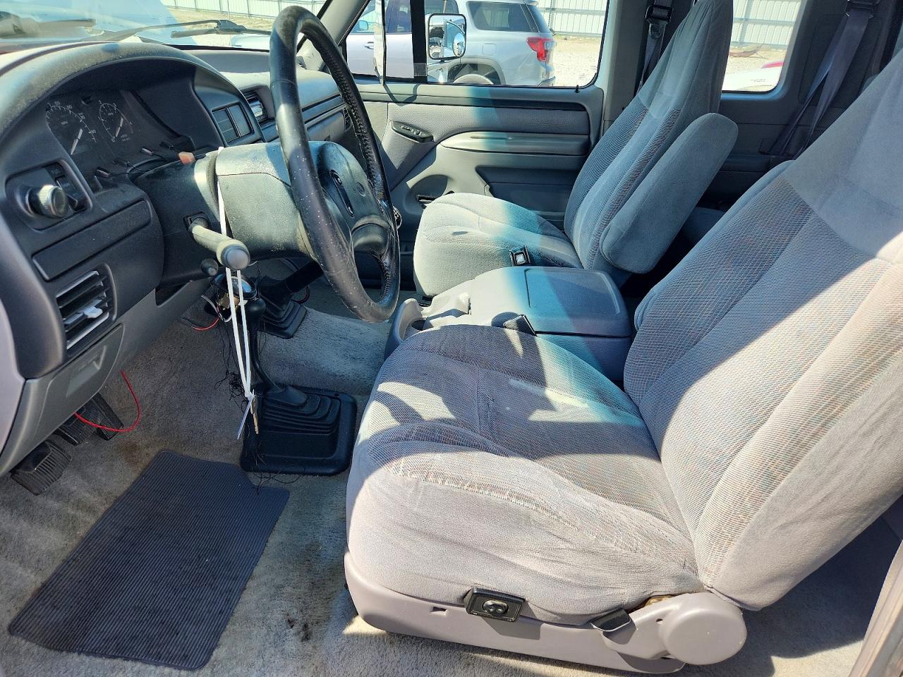1996 Ford F250 White vin: 1FTHX26F5TEB41093