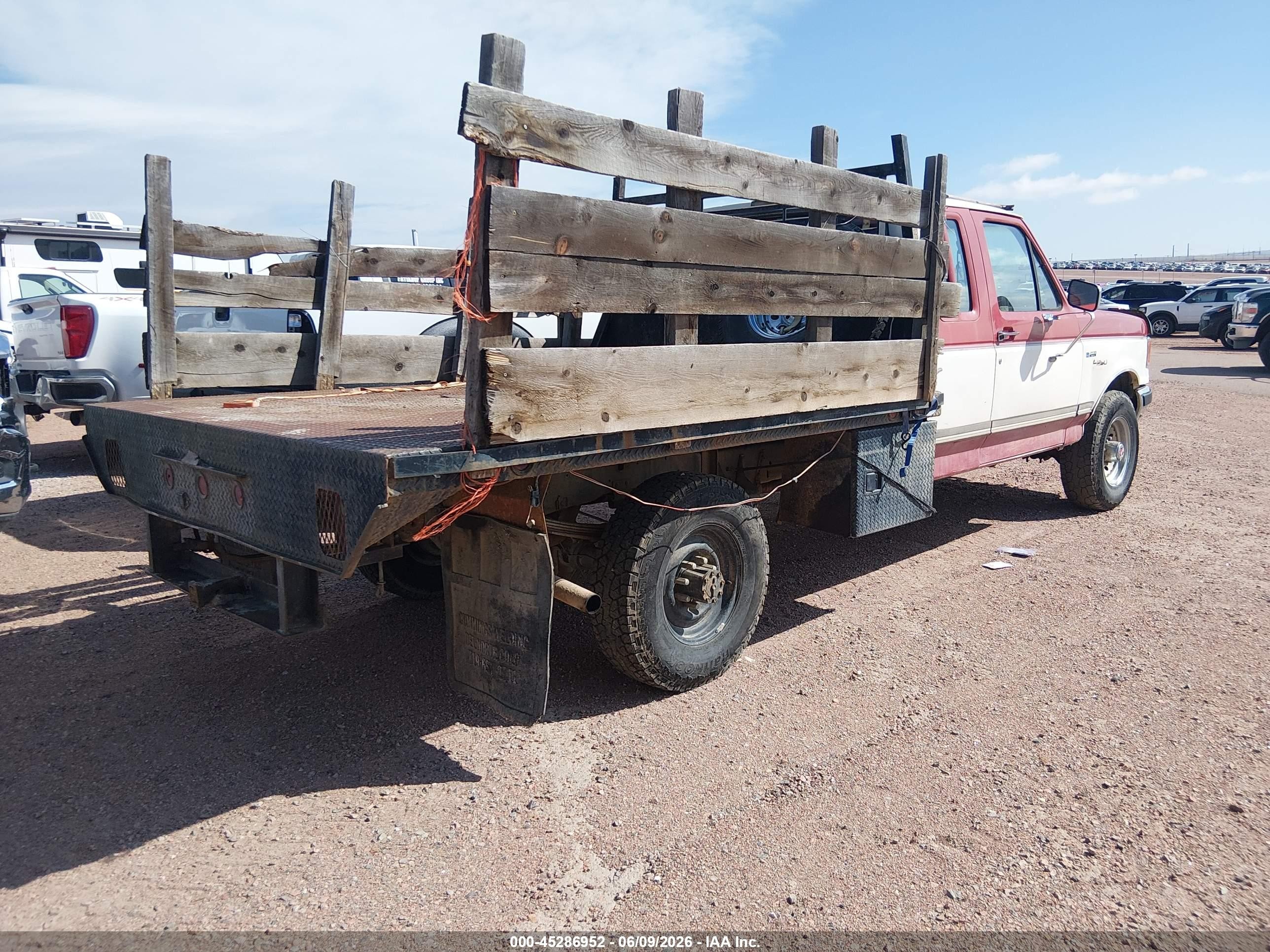 1990 Ford F250   Red vin: 1FTHX26G1LKA23584
