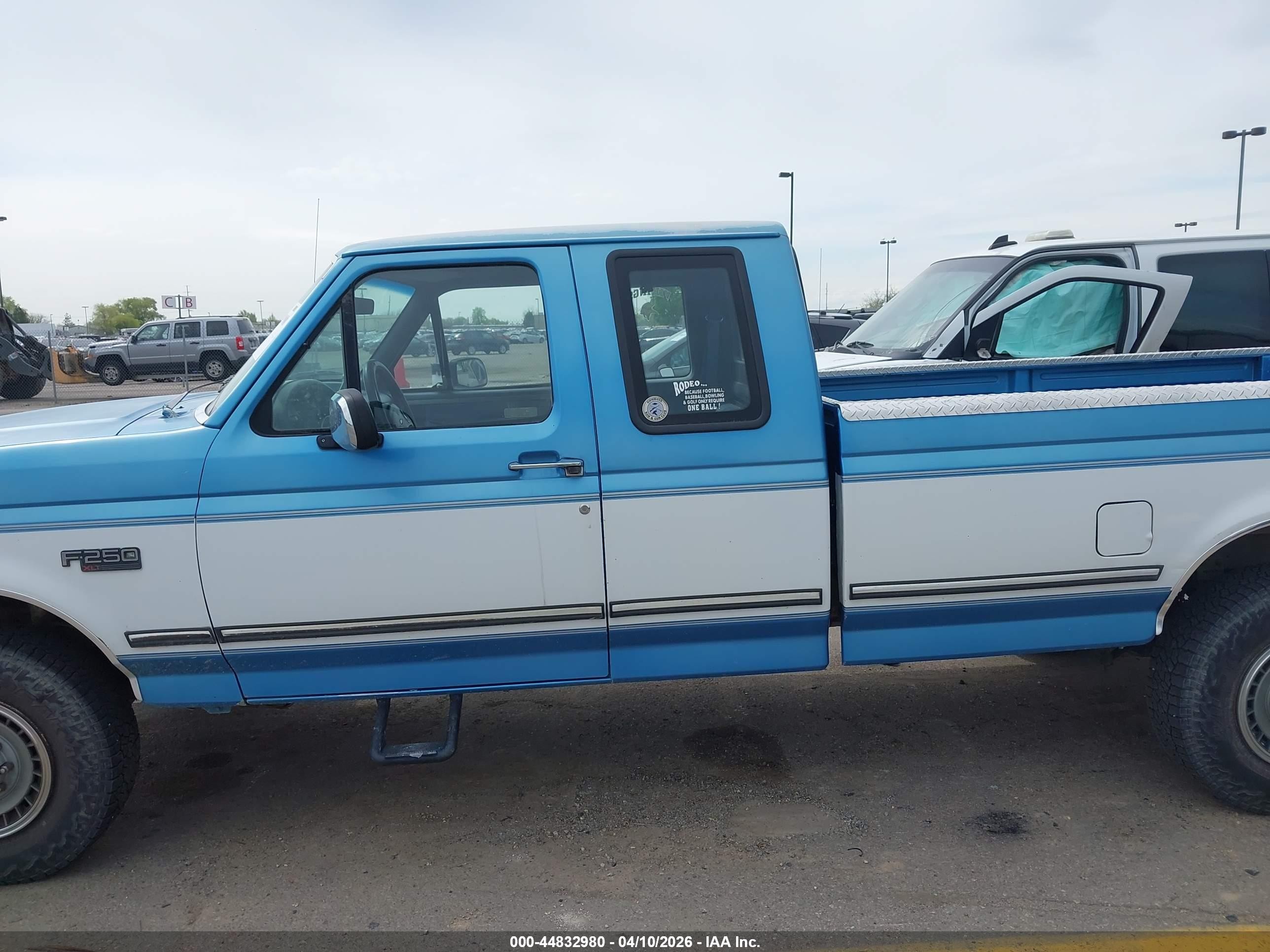 1993 Ford F250   Blue vin: 1FTHX26G1PKA17662