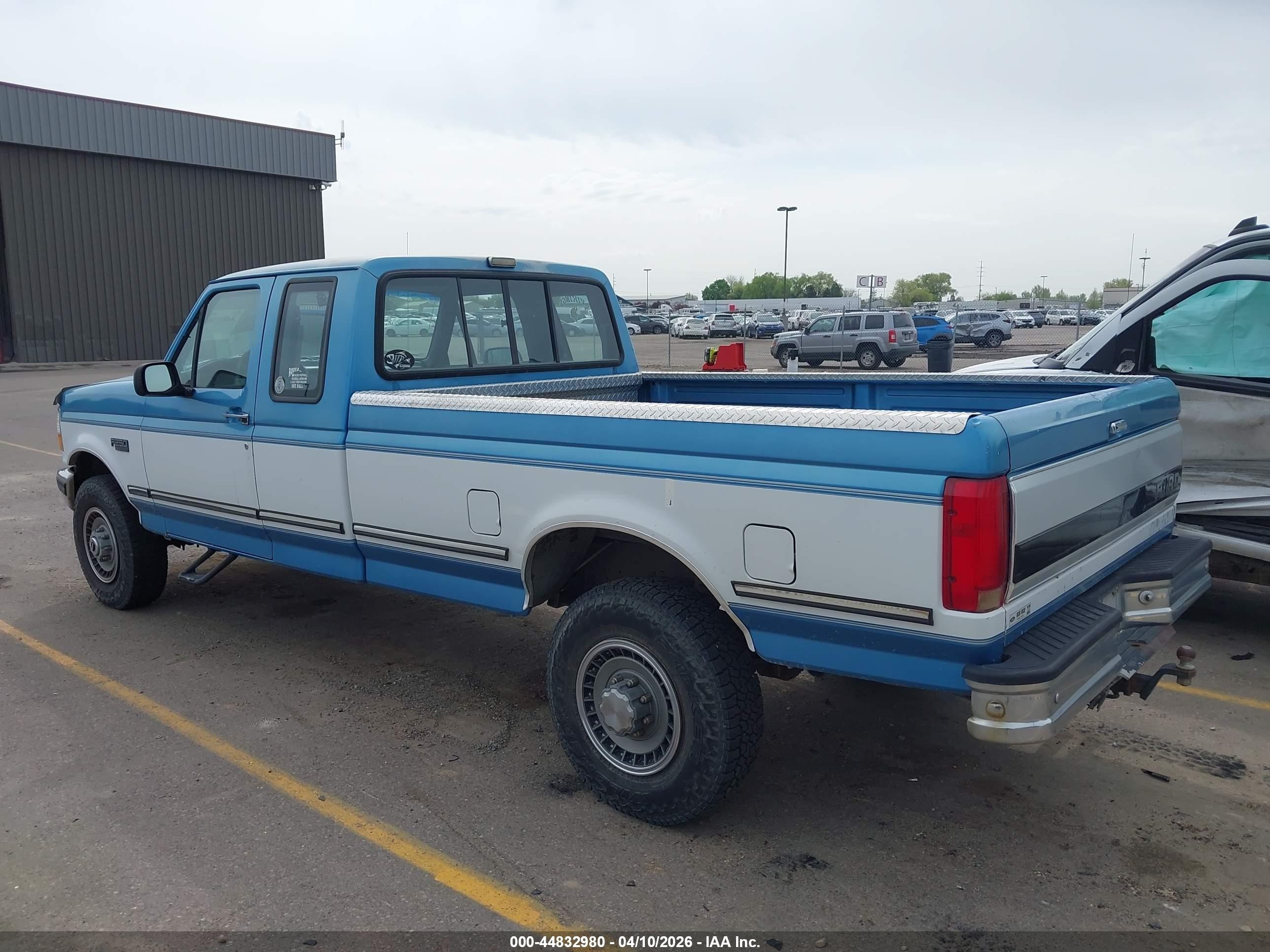 1993 Ford F250   Blue vin: 1FTHX26G1PKA17662