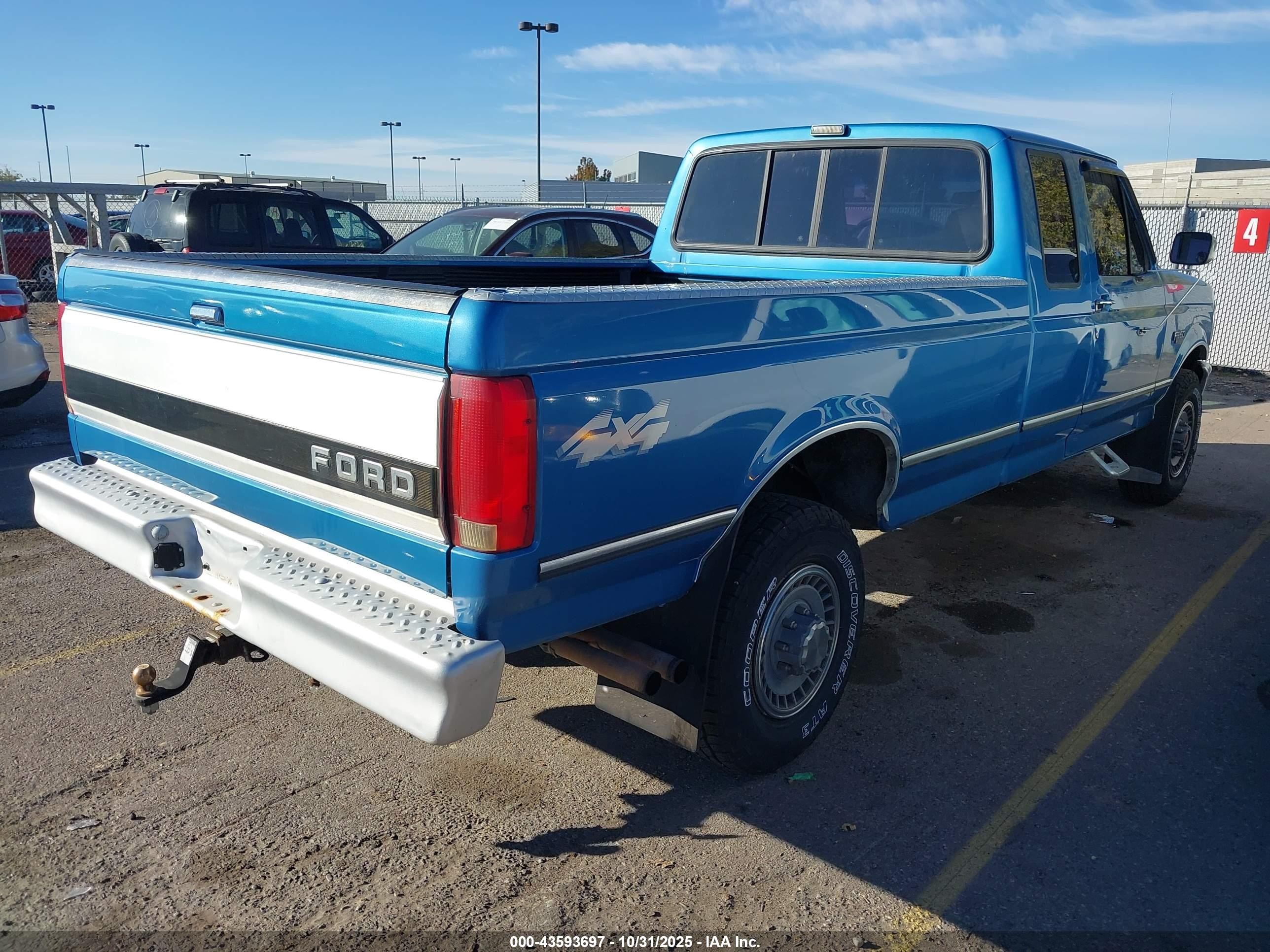 1993 Ford F250   Blue vin: 1FTHX26G1PKB86709