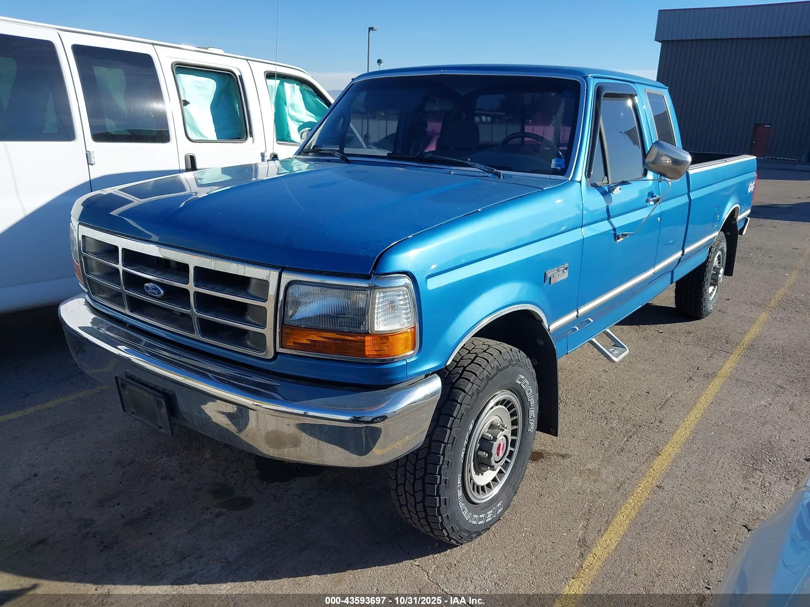 1993 Ford F250   Blue vin: 1FTHX26G1PKB86709