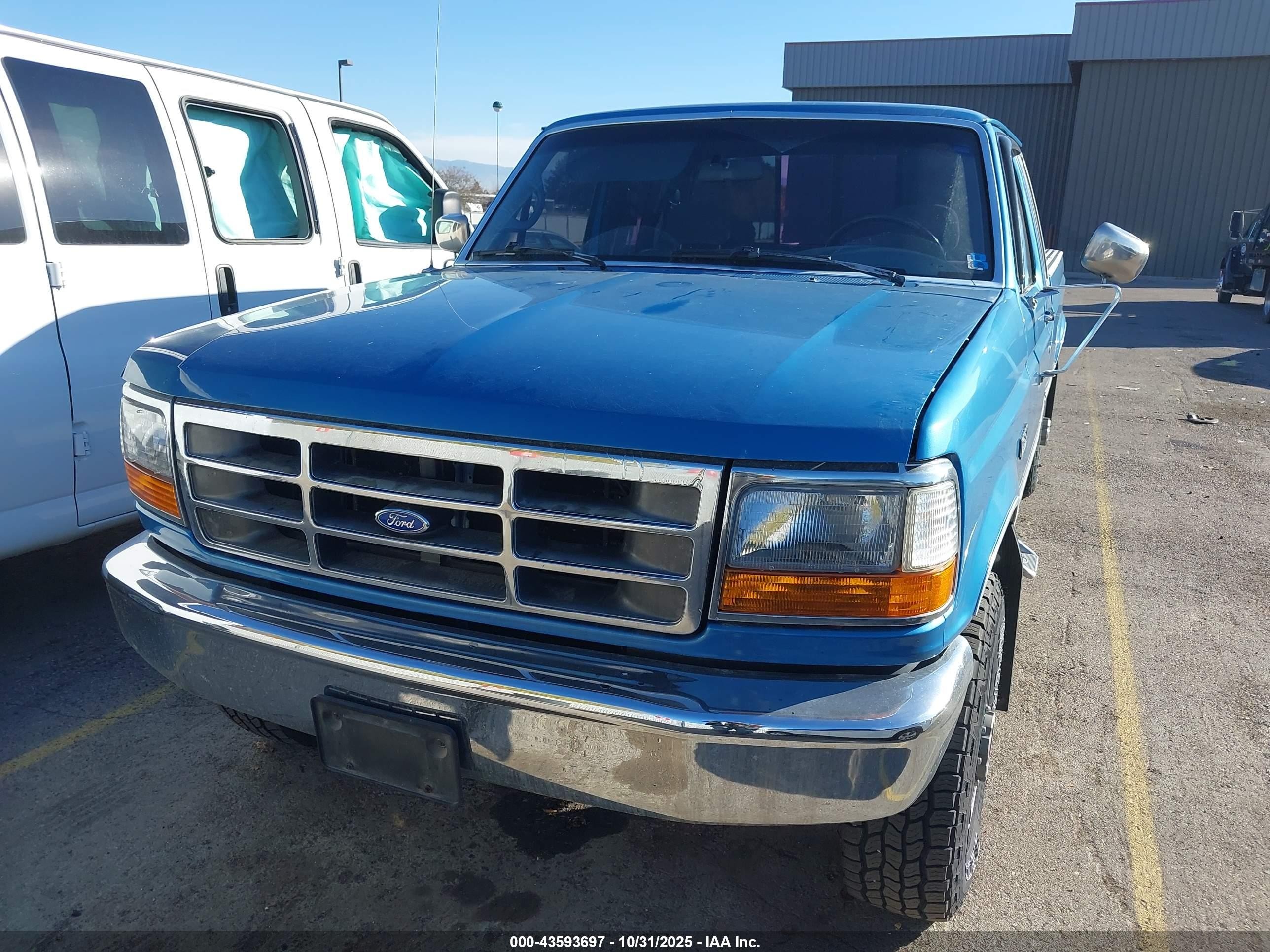 1993 Ford F250   Blue vin: 1FTHX26G1PKB86709