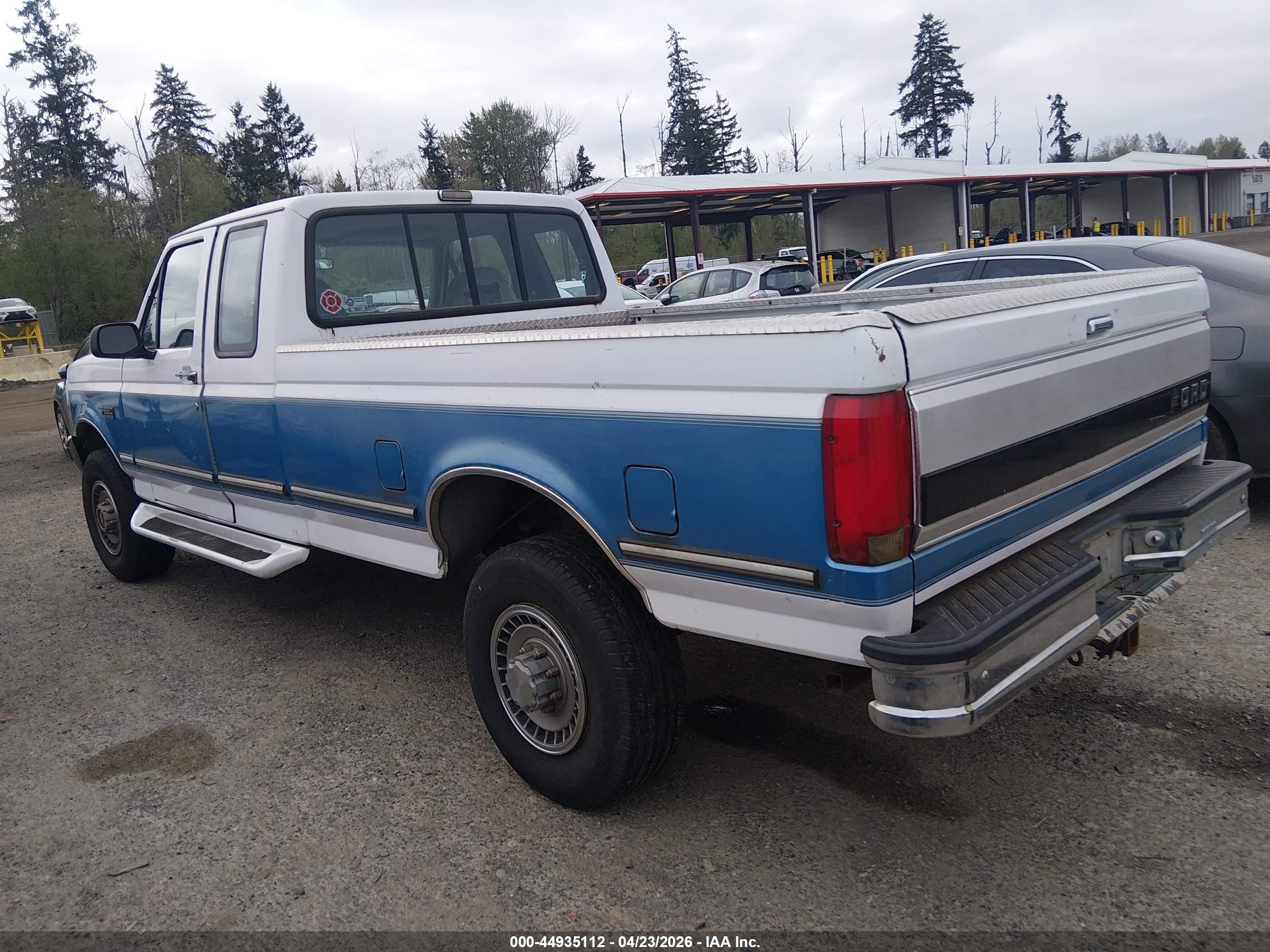 1993 Ford F250   White vin: 1FTHX26G3PKB96108