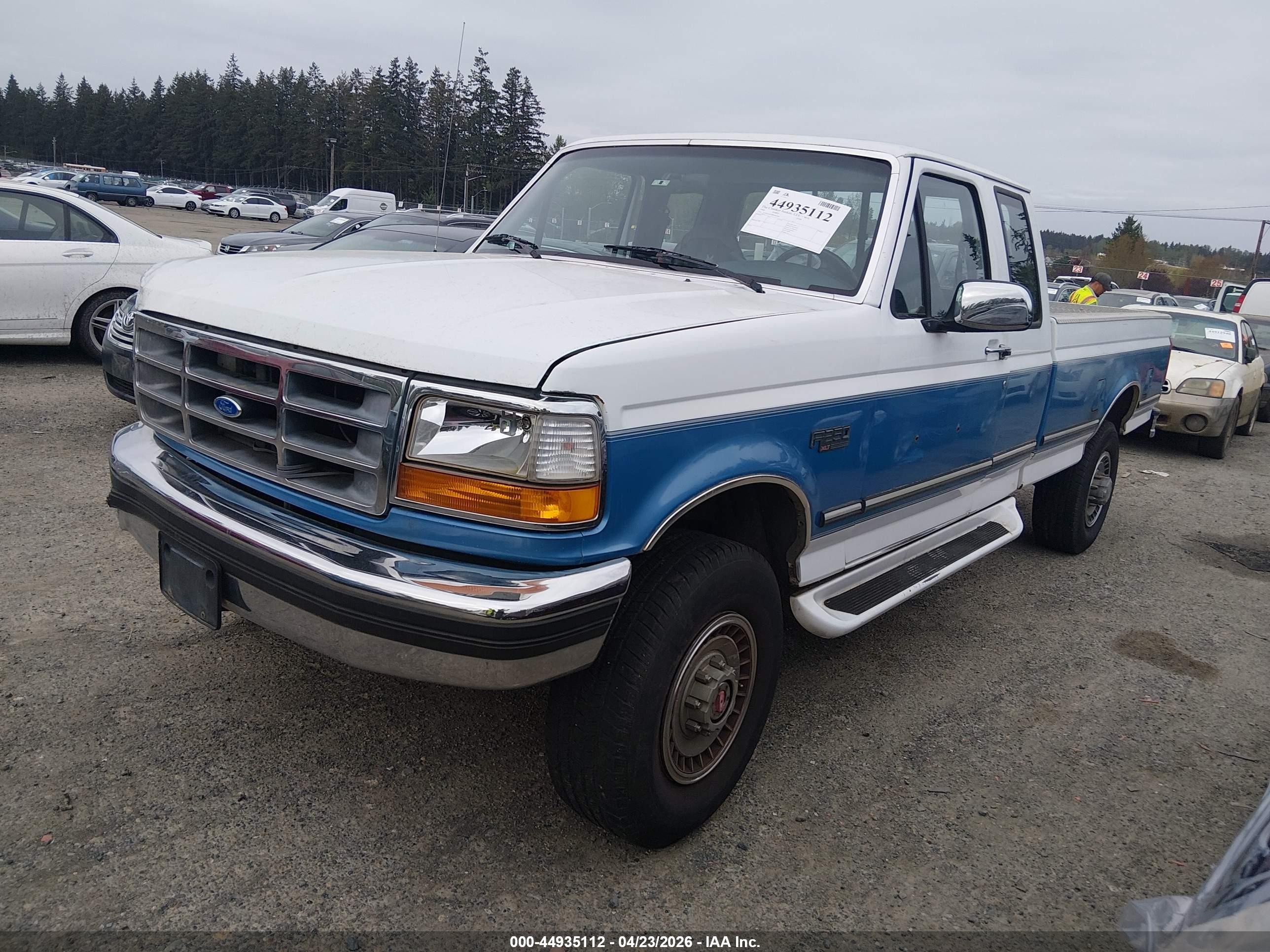 1993 Ford F250   White vin: 1FTHX26G3PKB96108