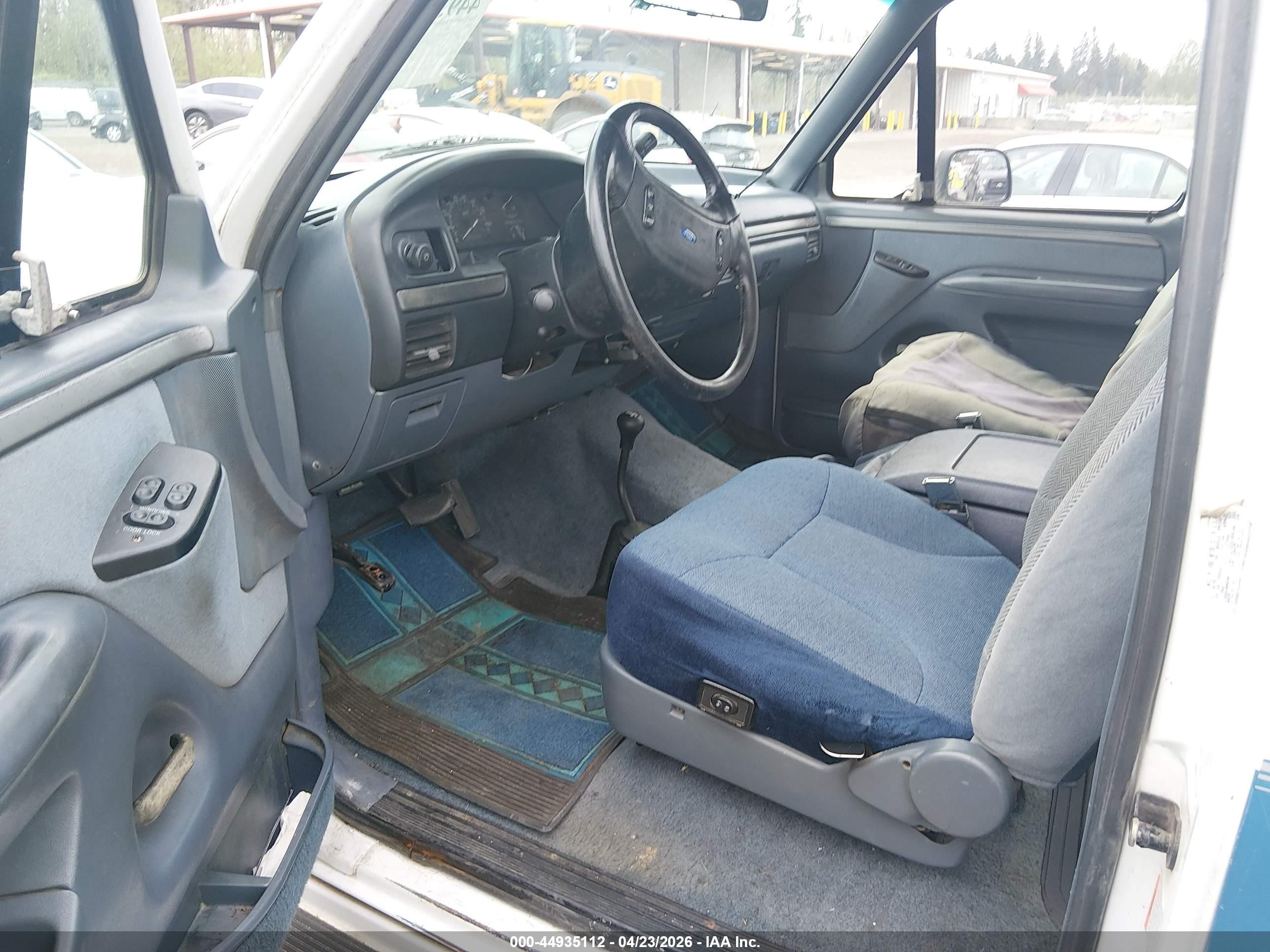 1993 Ford F250   White vin: 1FTHX26G3PKB96108