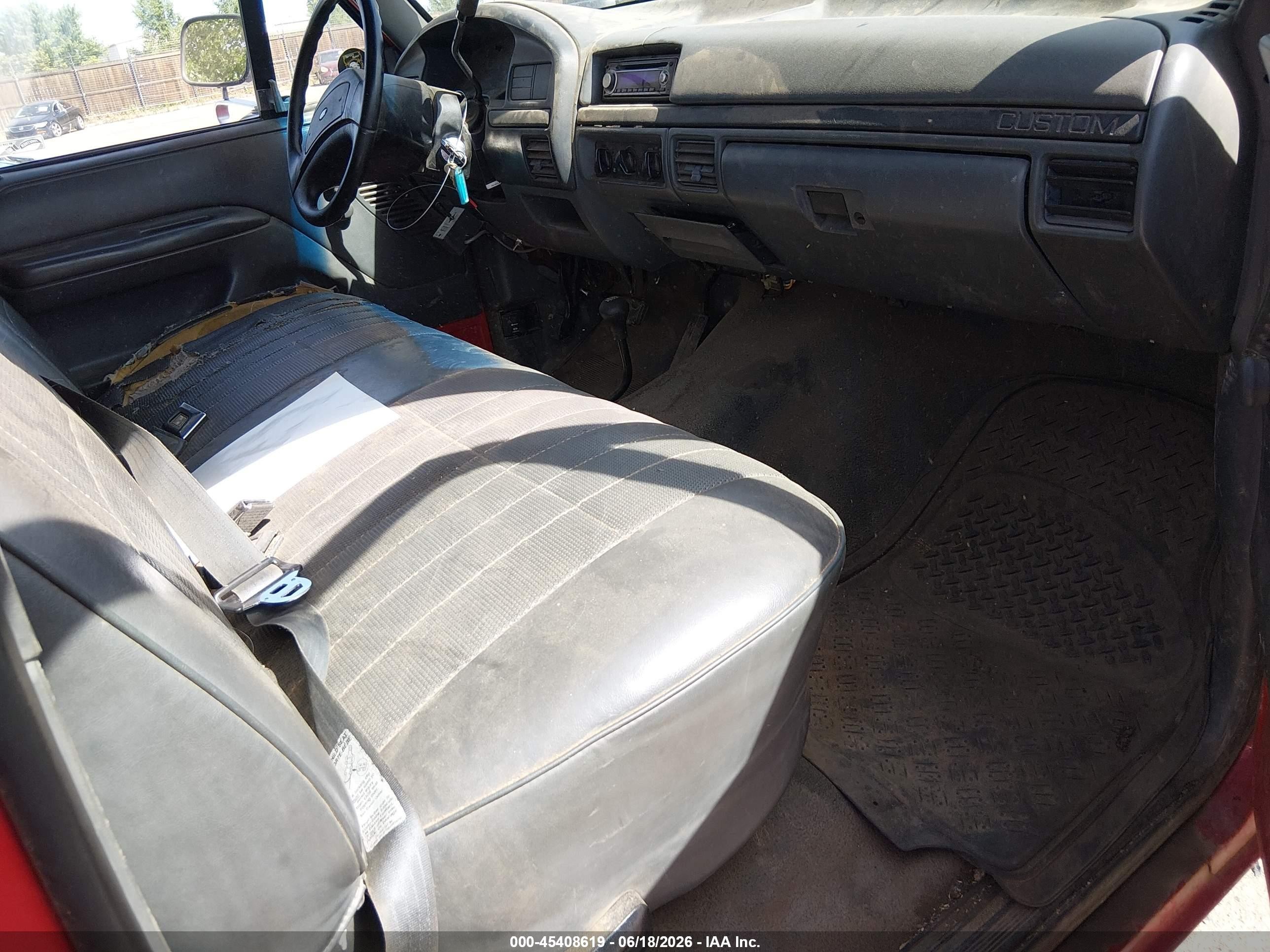 1992 Ford F250   Red vin: 1FTHX26G4NKA50894