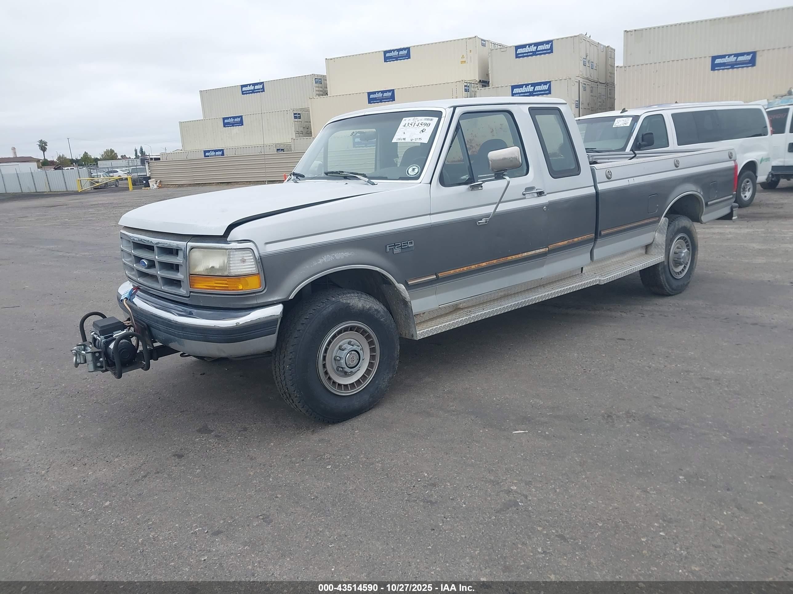 1993 Ford F250   Silver vin: 1FTHX26G4PKA66225