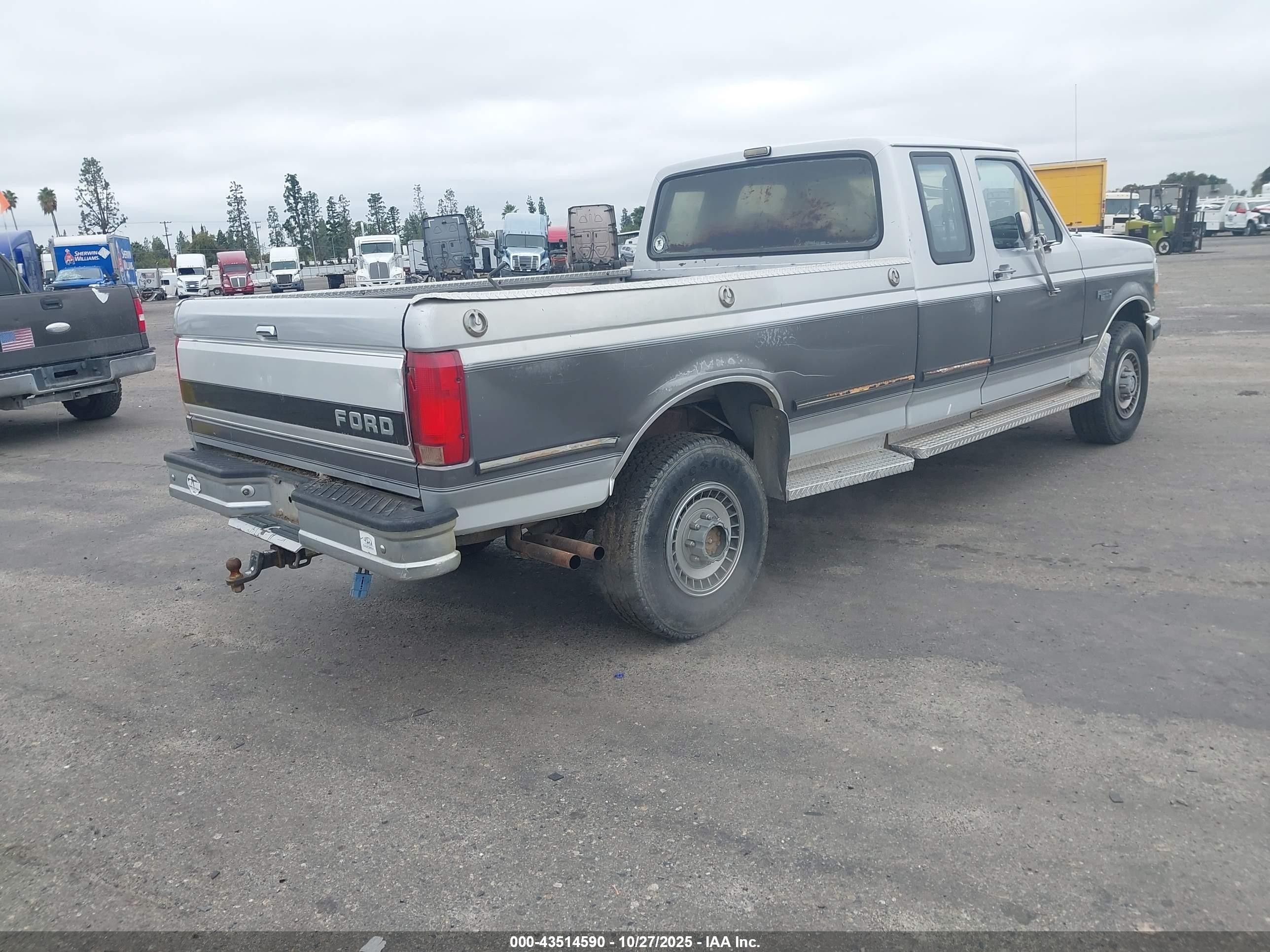 1993 Ford F250   Silver vin: 1FTHX26G4PKA66225