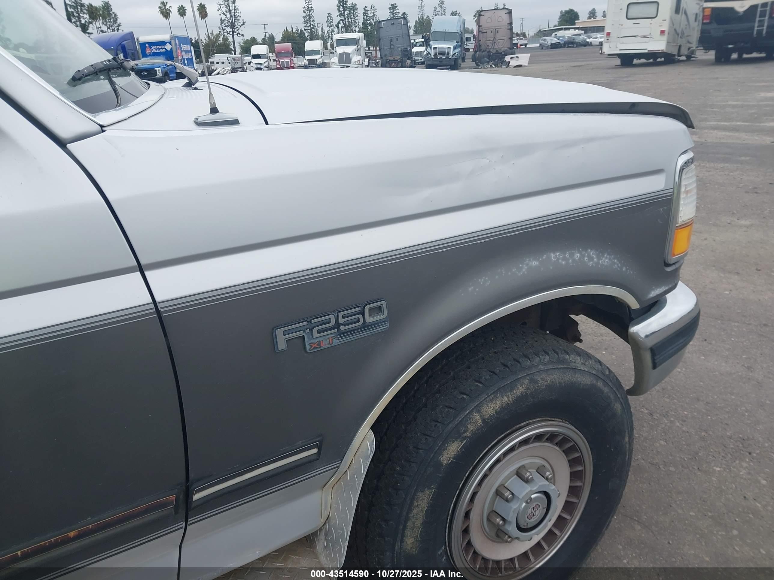1993 Ford F250   Silver vin: 1FTHX26G4PKA66225