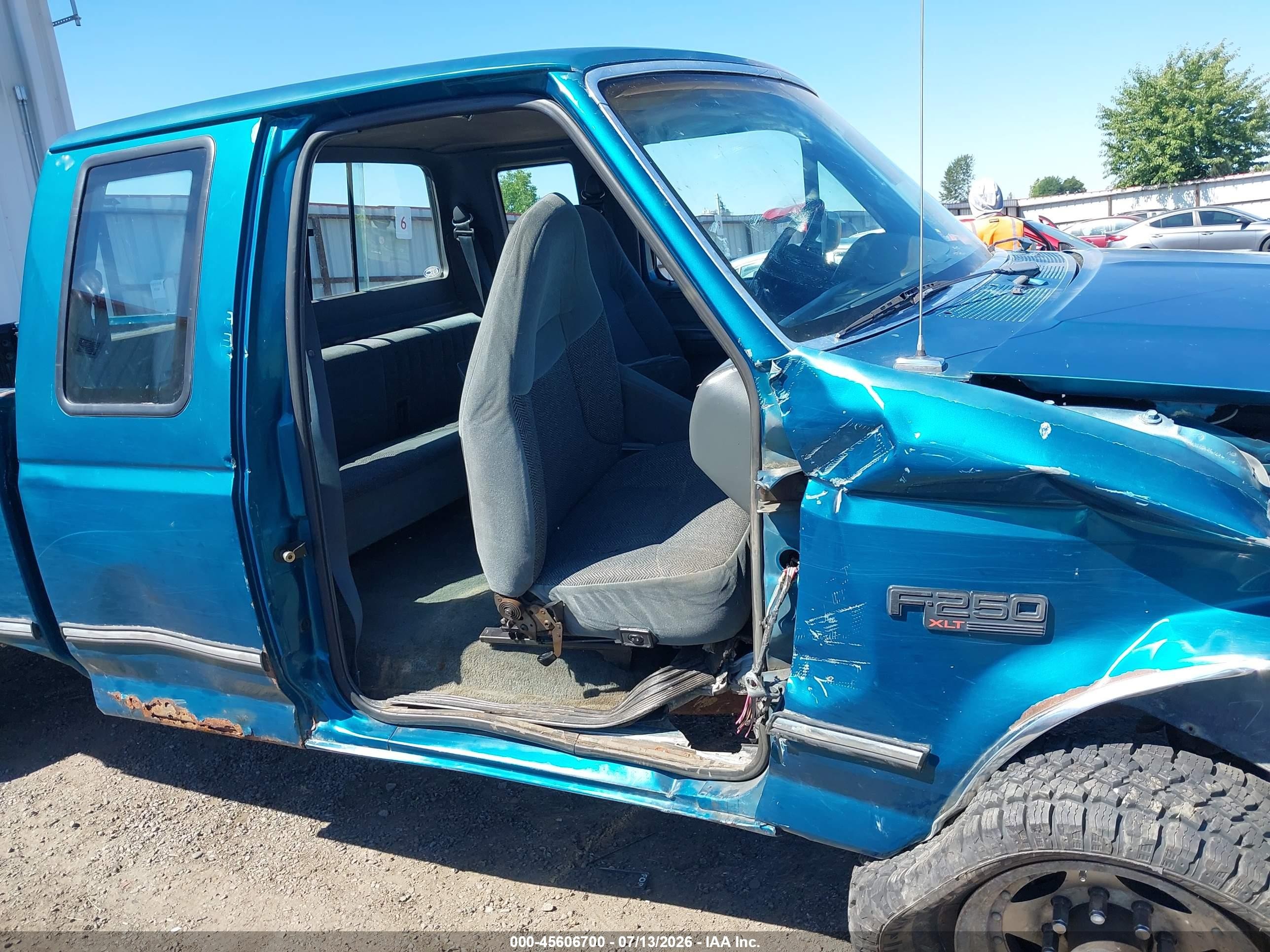 1993 Ford F250   Green vin: 1FTHX26G4PKB77745