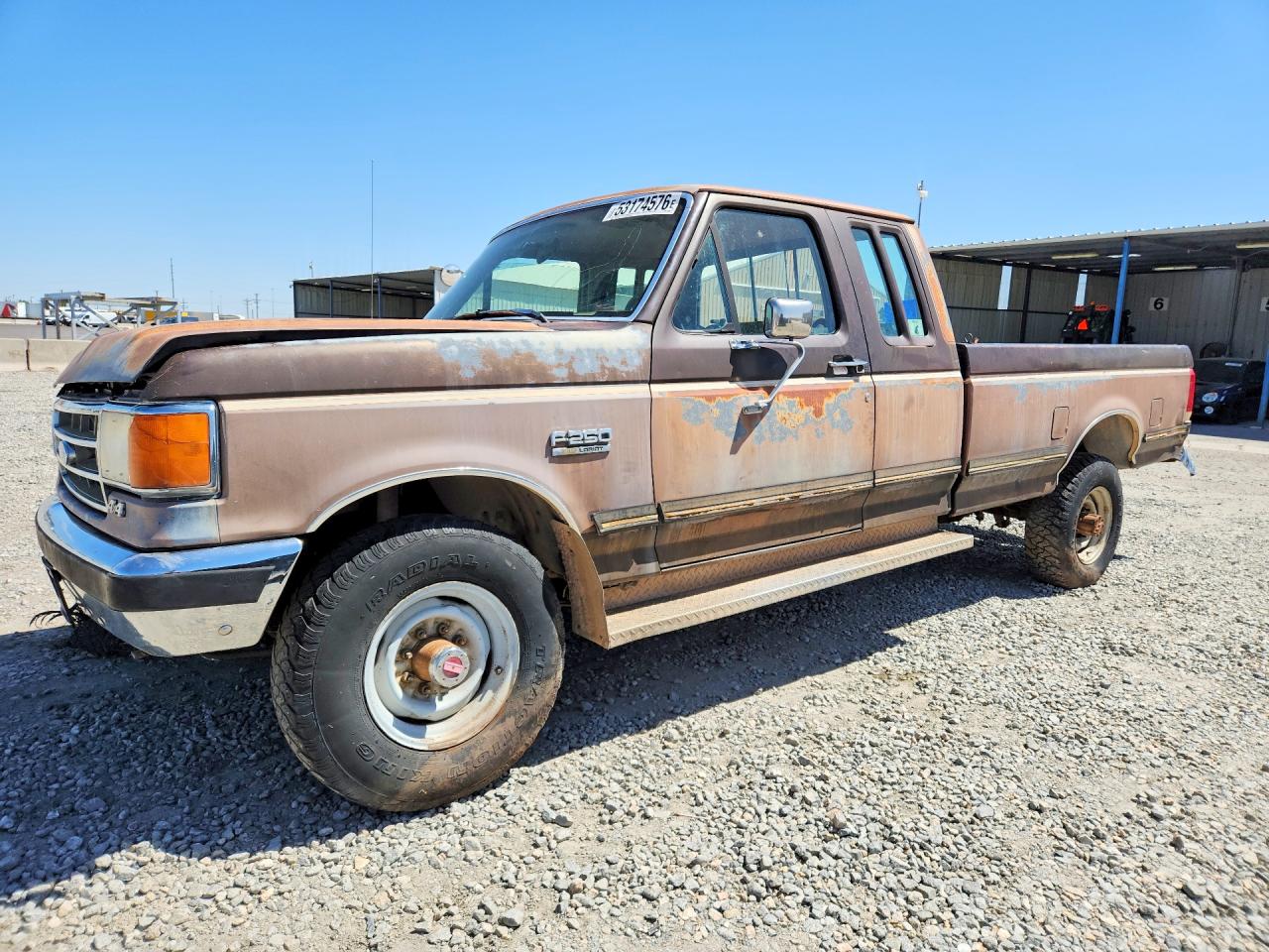 1989 Ford F250 Two Tone vin: 1FTHX26G5KKA32528
