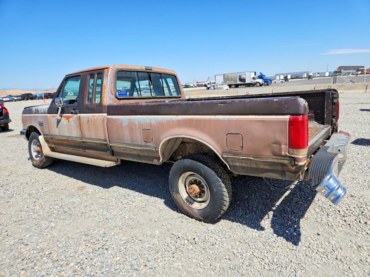1989 Ford F250 Two Tone vin: 1FTHX26G5KKA32528