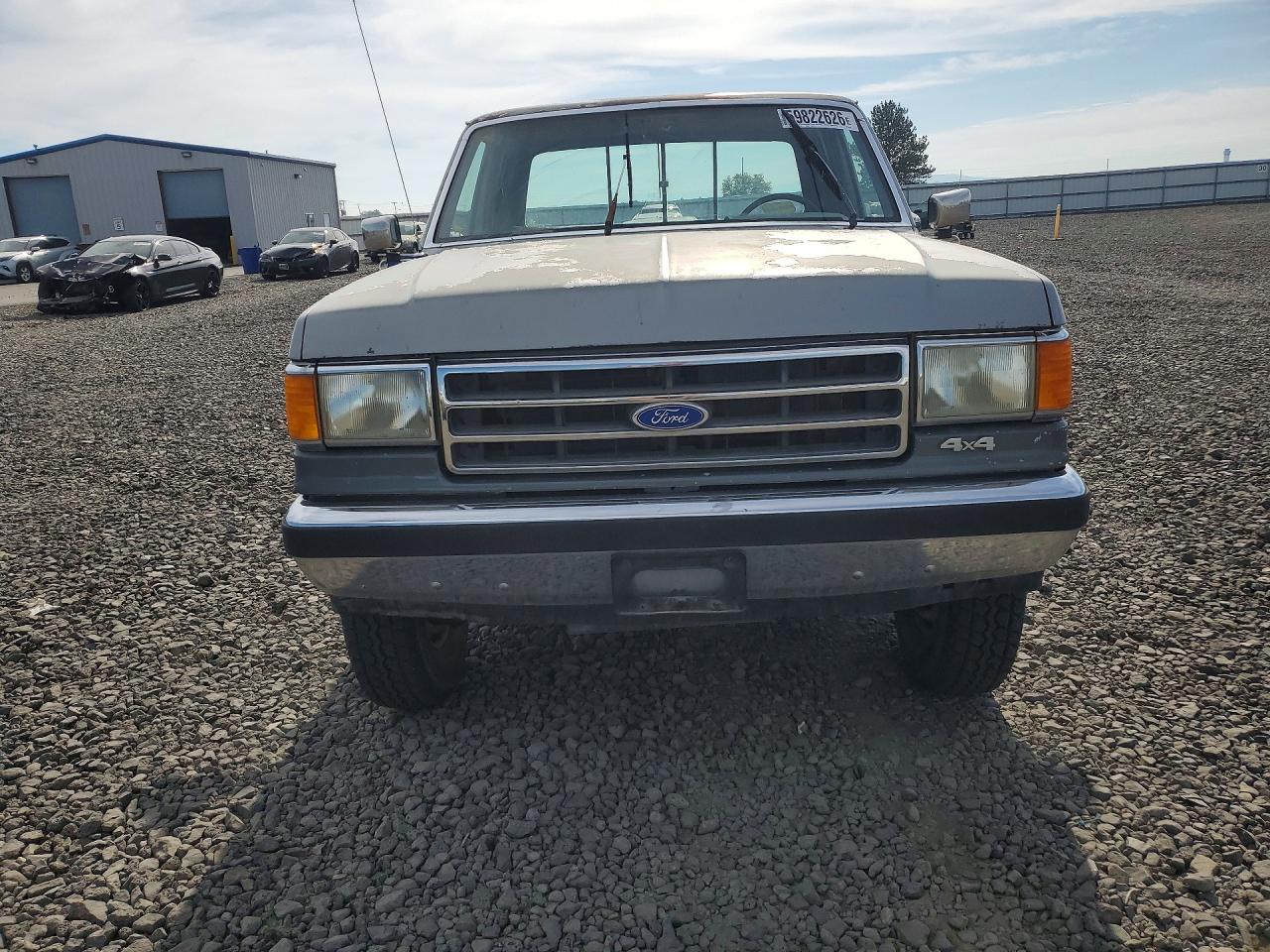 1989 Ford F250 Two Tone vin: 1FTHX26G6KKA96464