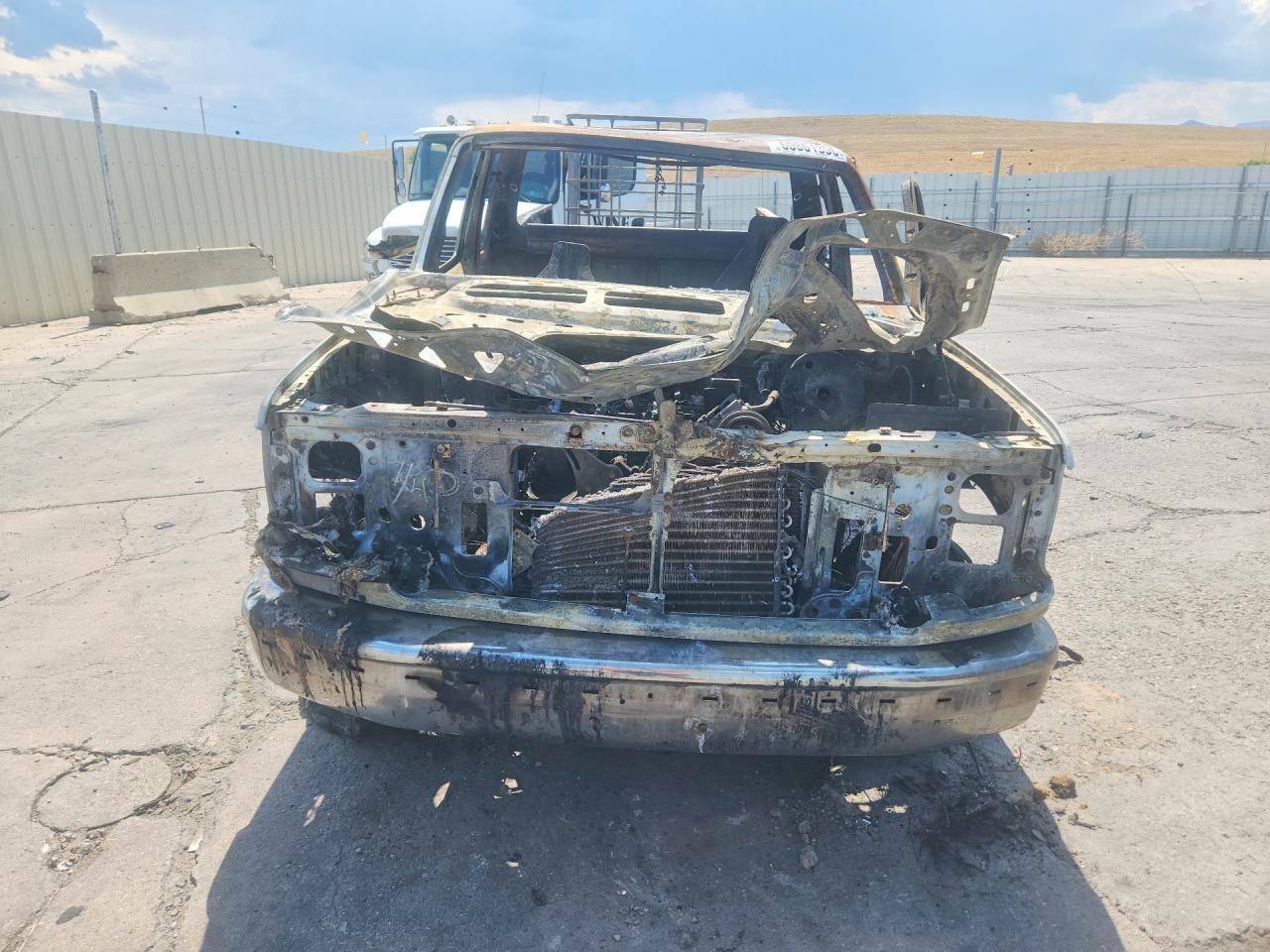 1992 Ford F250 Burn vin: 1FTHX26G6NKA00854