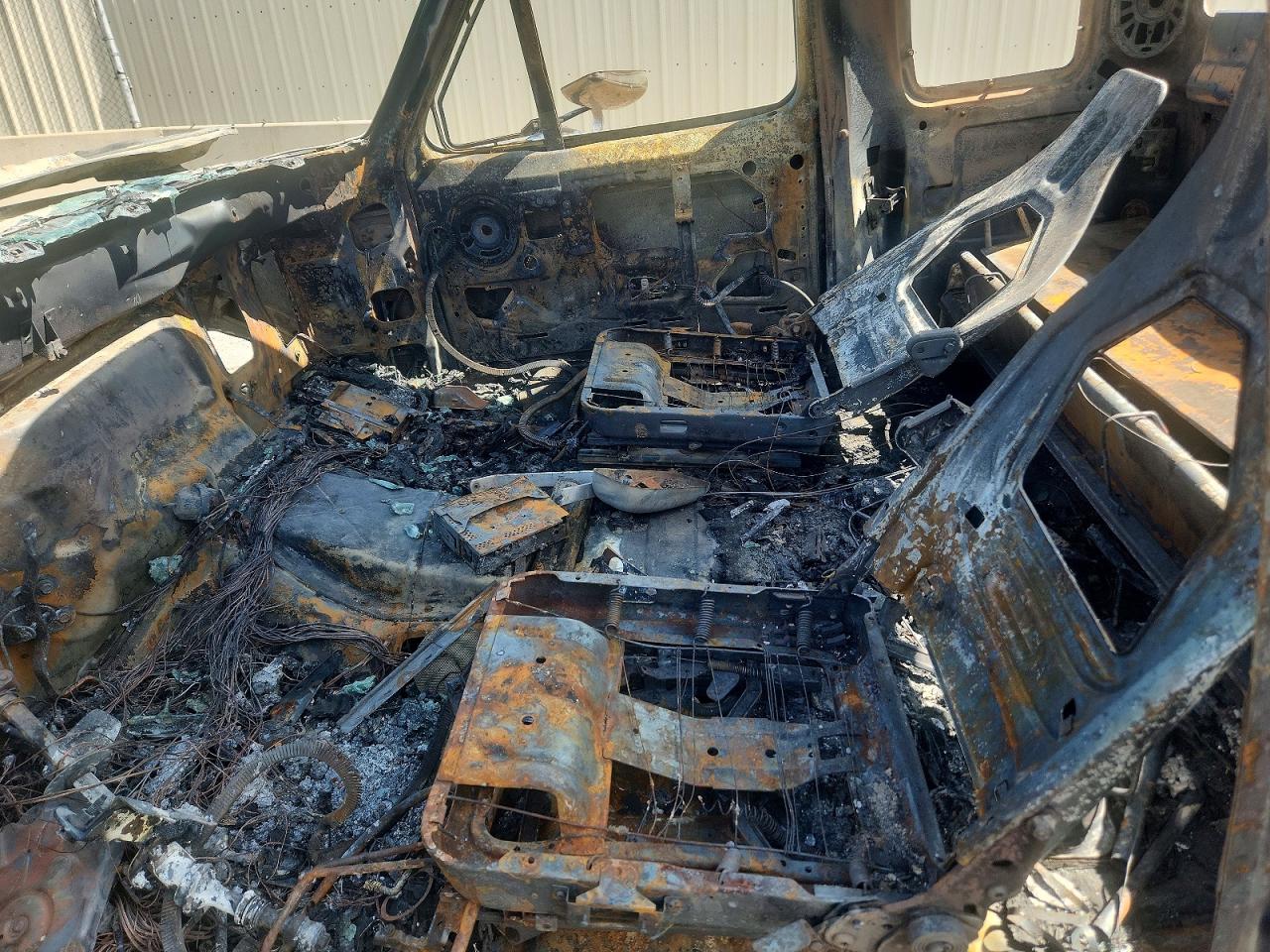 1992 Ford F250 Burn vin: 1FTHX26G6NKA00854