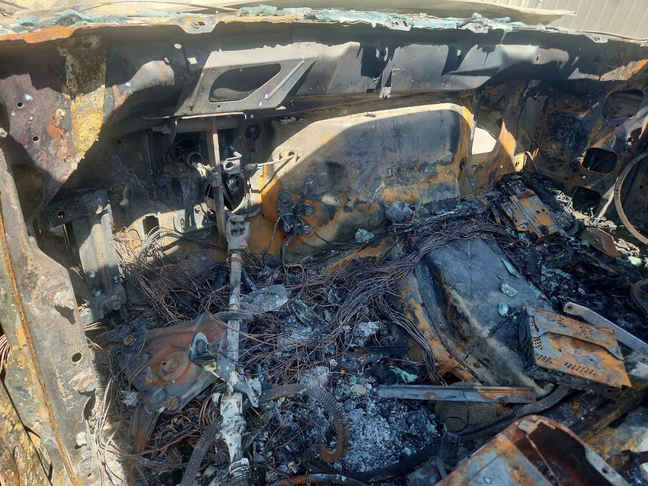 1992 Ford F250 Burn vin: 1FTHX26G6NKA00854