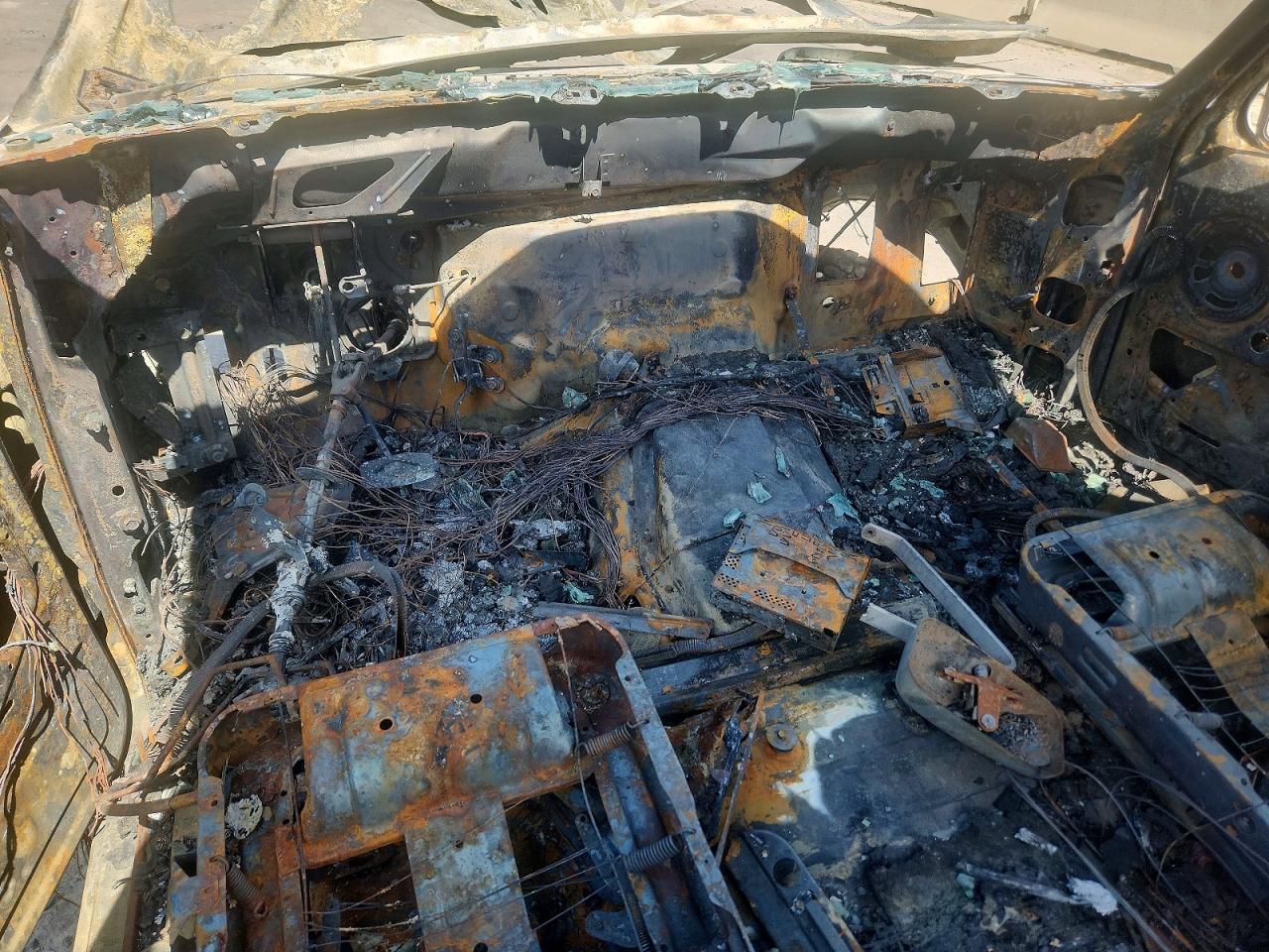 1992 Ford F250 Burn vin: 1FTHX26G6NKA00854