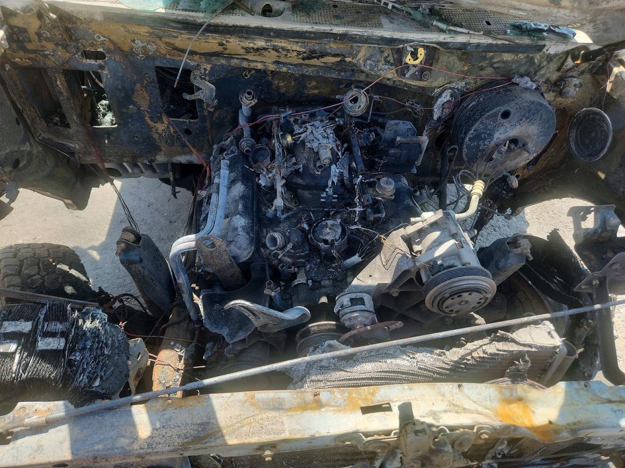 1992 Ford F250 Burn vin: 1FTHX26G6NKA00854