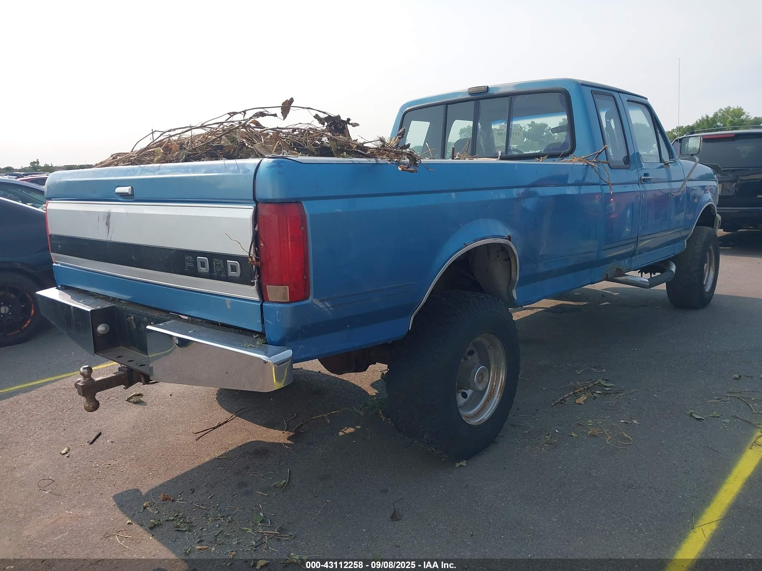1993 Ford F250   Blue vin: 1FTHX26G6PKA52231