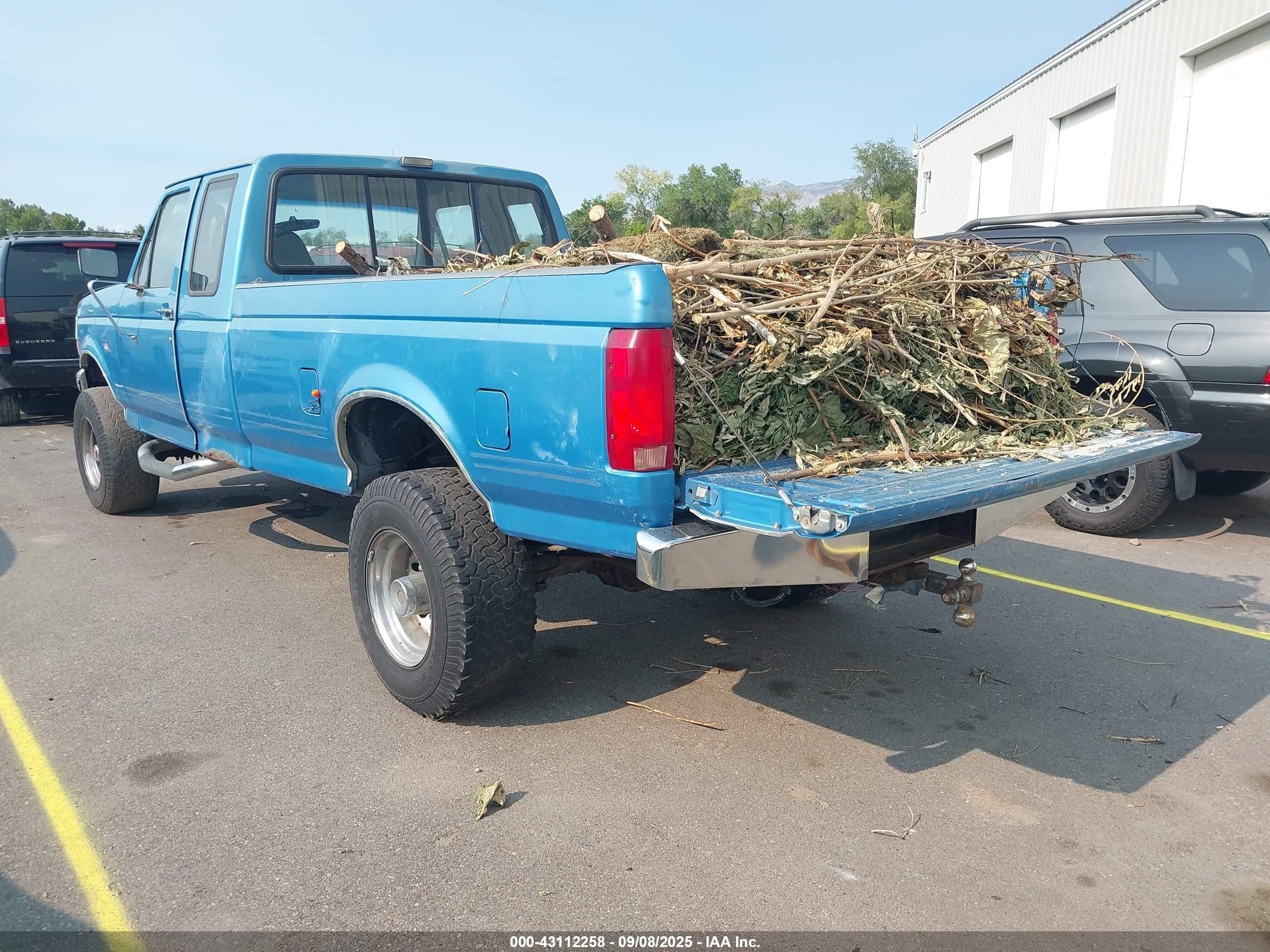 1993 Ford F250   Blue vin: 1FTHX26G6PKA52231