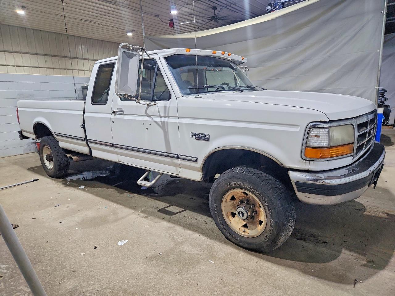 1996 Ford F250 White vin: 1FTHX26G6TEB52922