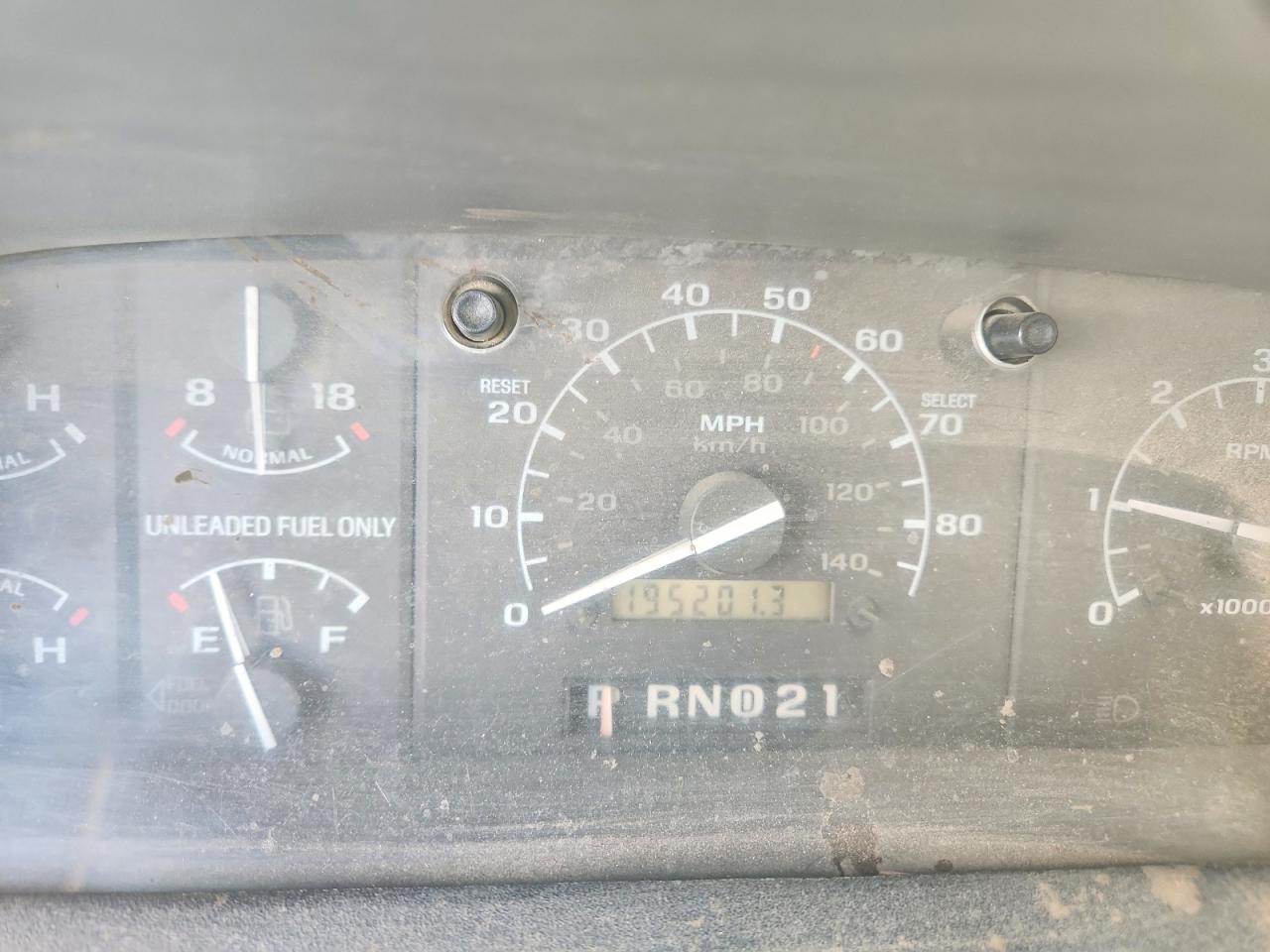 1993 Ford F250 Two Tone vin: 1FTHX26G7PKB40379