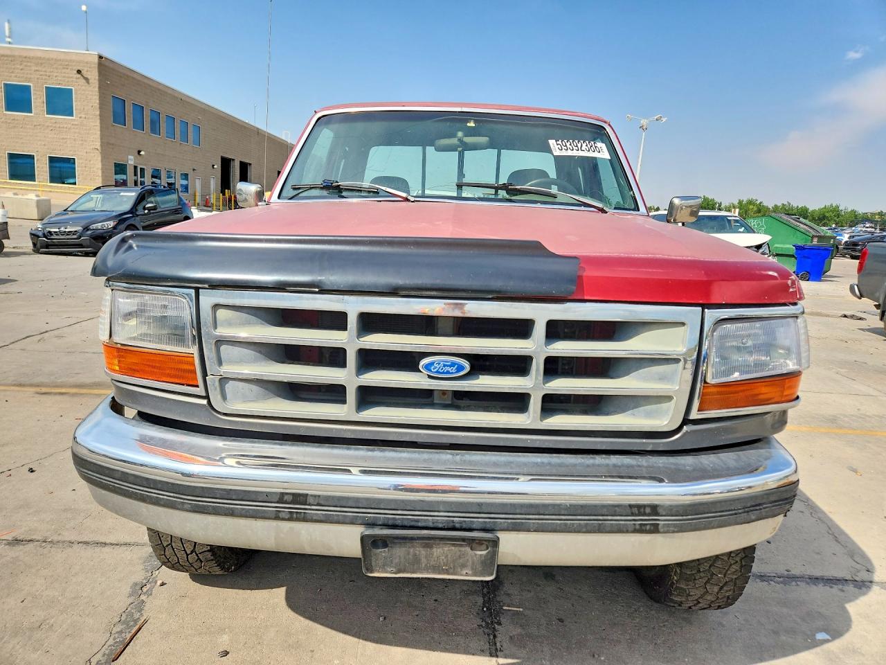 1993 Ford F250 Two Tone vin: 1FTHX26G7PKB40379