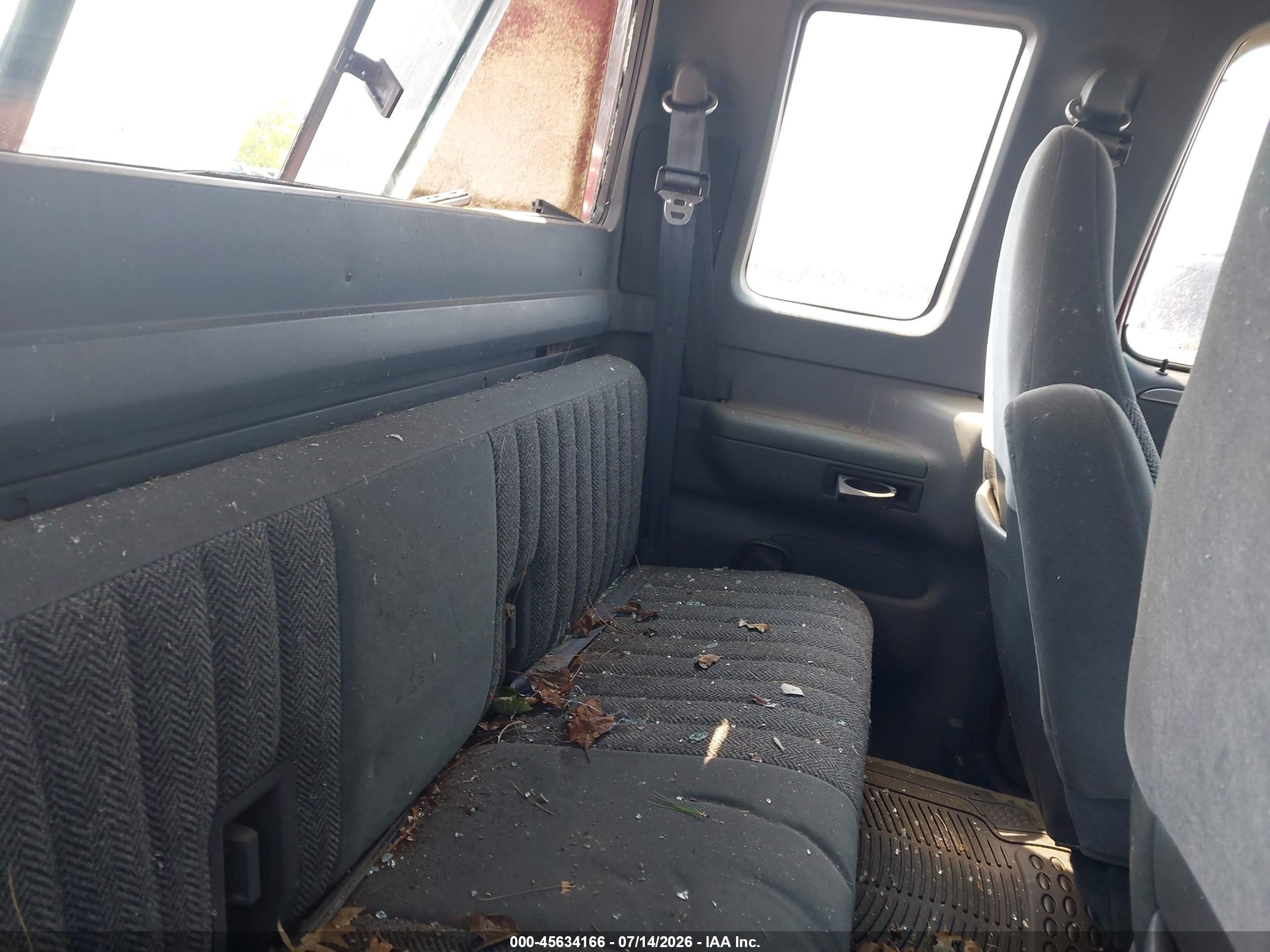 1993 Ford F250   Красный vin: 1FTHX26G8PKB78171