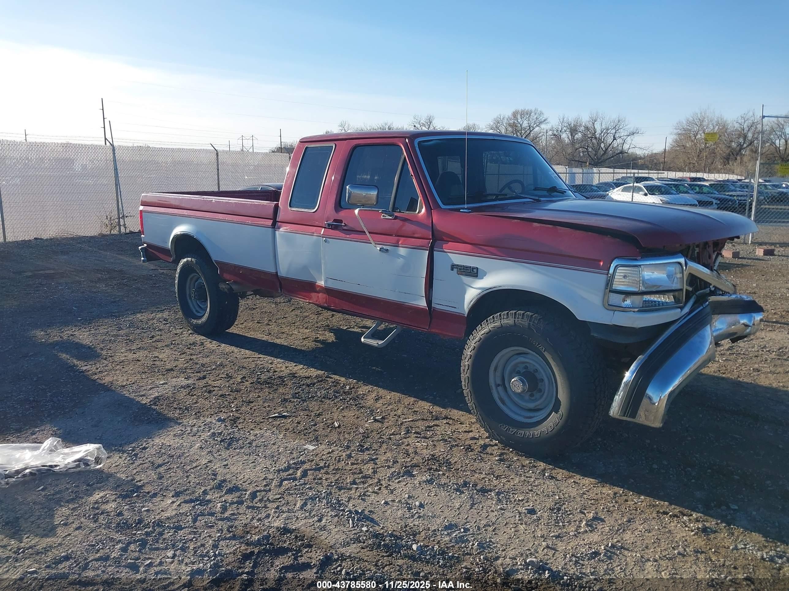 1993 Ford F250   Red vin: 1FTHX26GXPKB01740