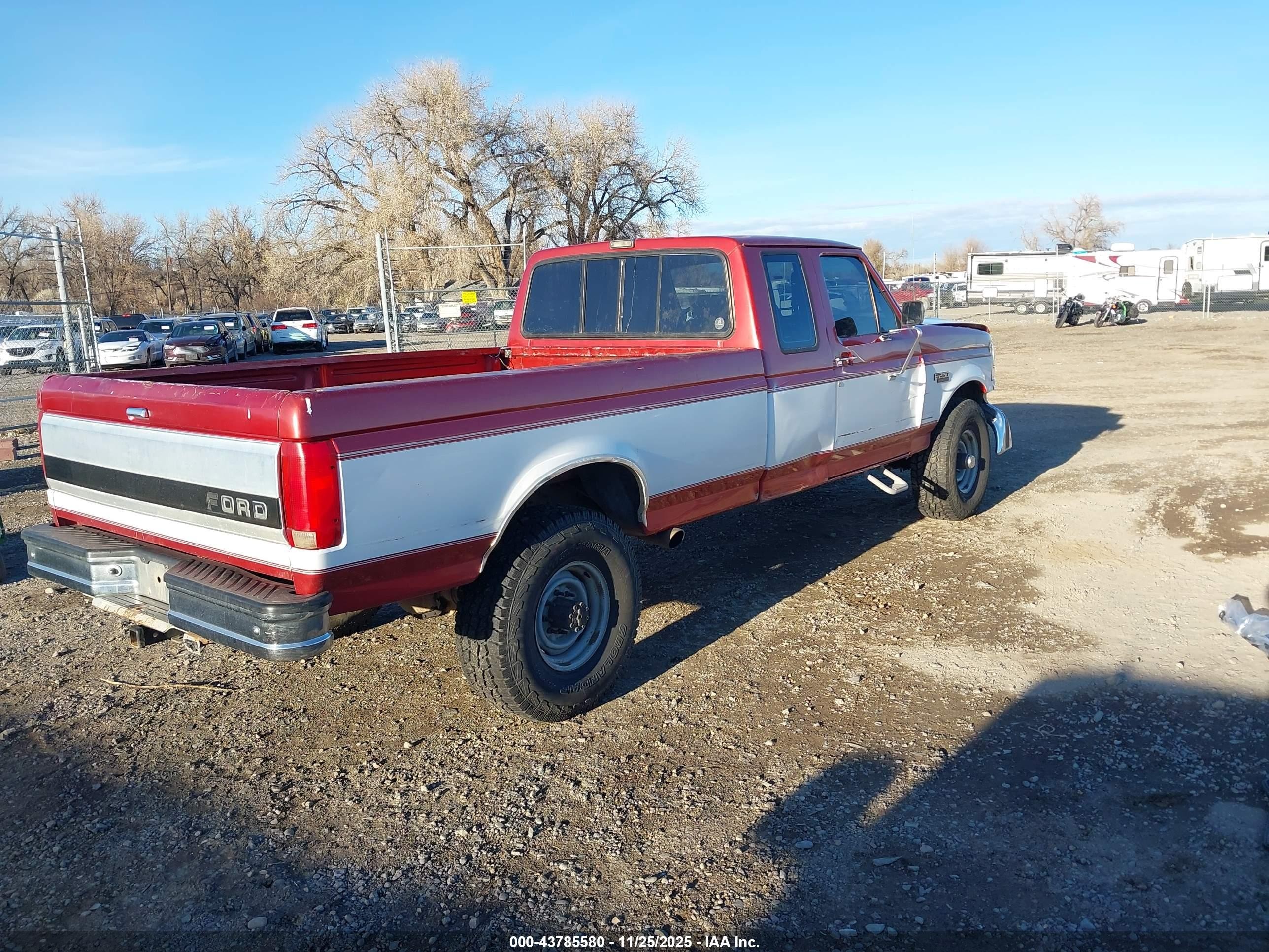 1993 Ford F250   Red vin: 1FTHX26GXPKB01740